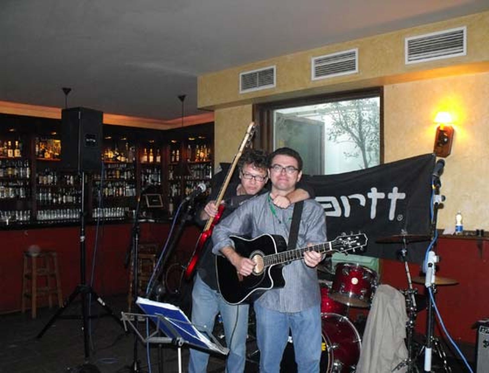 Diversos espacios de El Puerto acogen conciertos de grupos de música independiente durante las tardes del Monkey Week. 

Foto: E.G.A.