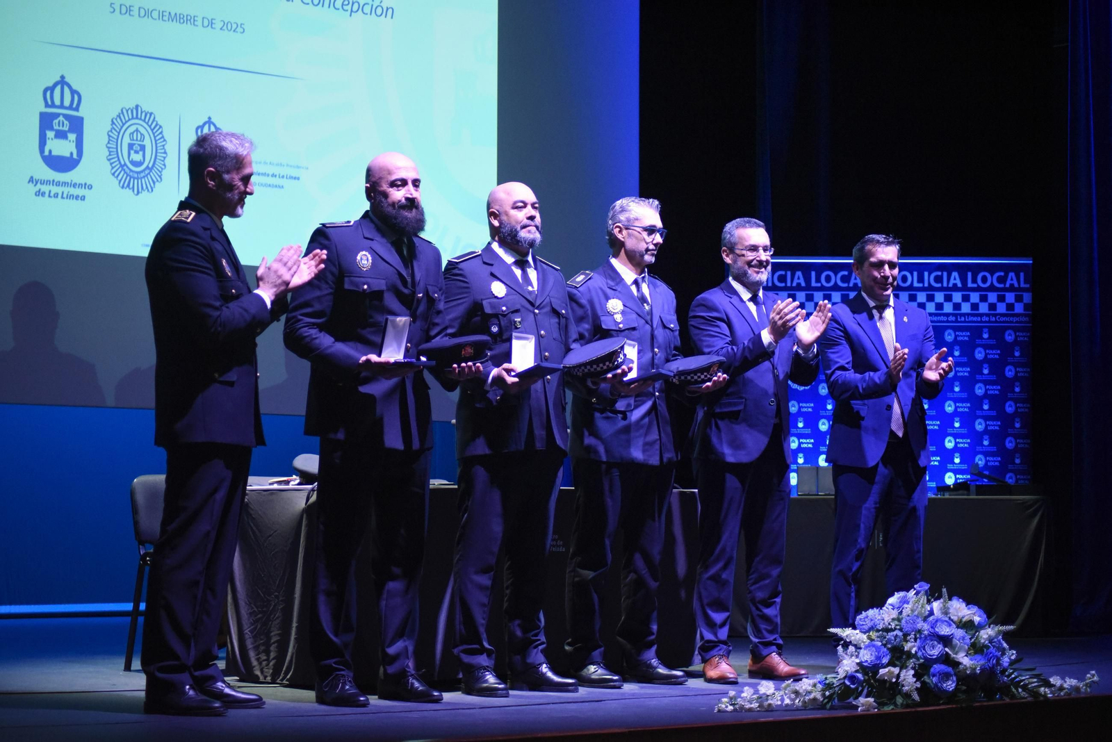 Fotos de la entrega de reconocimientos a la Policía Local de La Línea por el día de la Inmaculada
