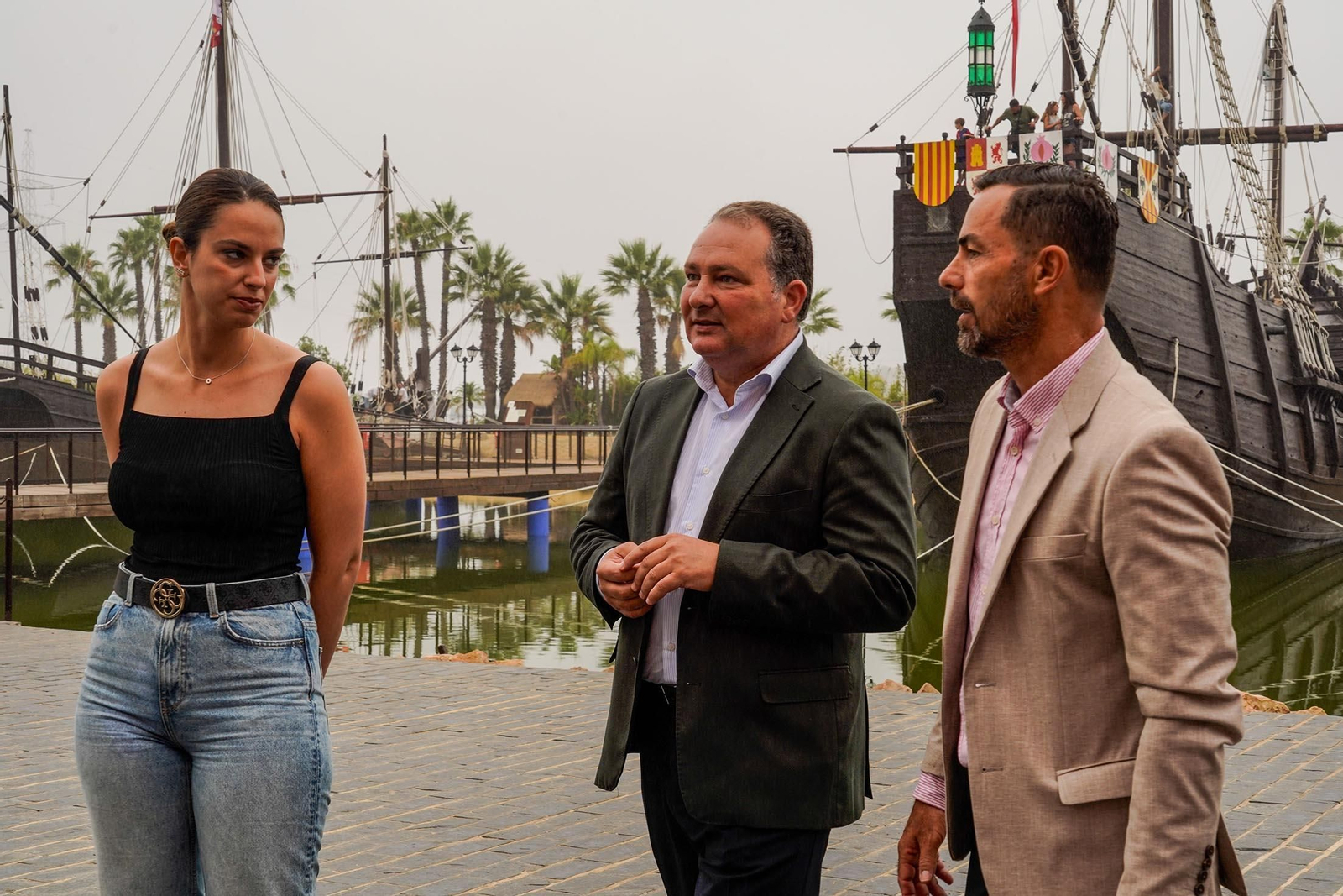 Imágenes de la visita guiada para dar a conocer las reformas realizadas en el Muelle de las Carabelas y su entorno