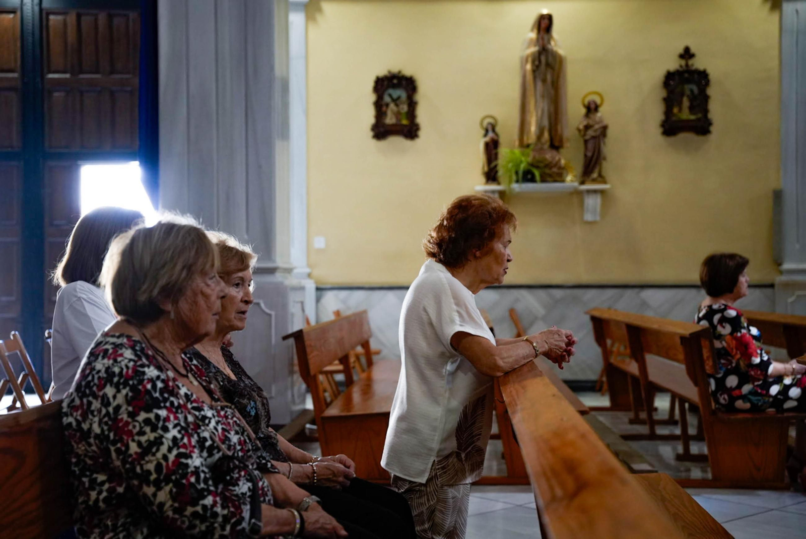 Las imágenes del la misa en Macael ofrecida por los niños y familias