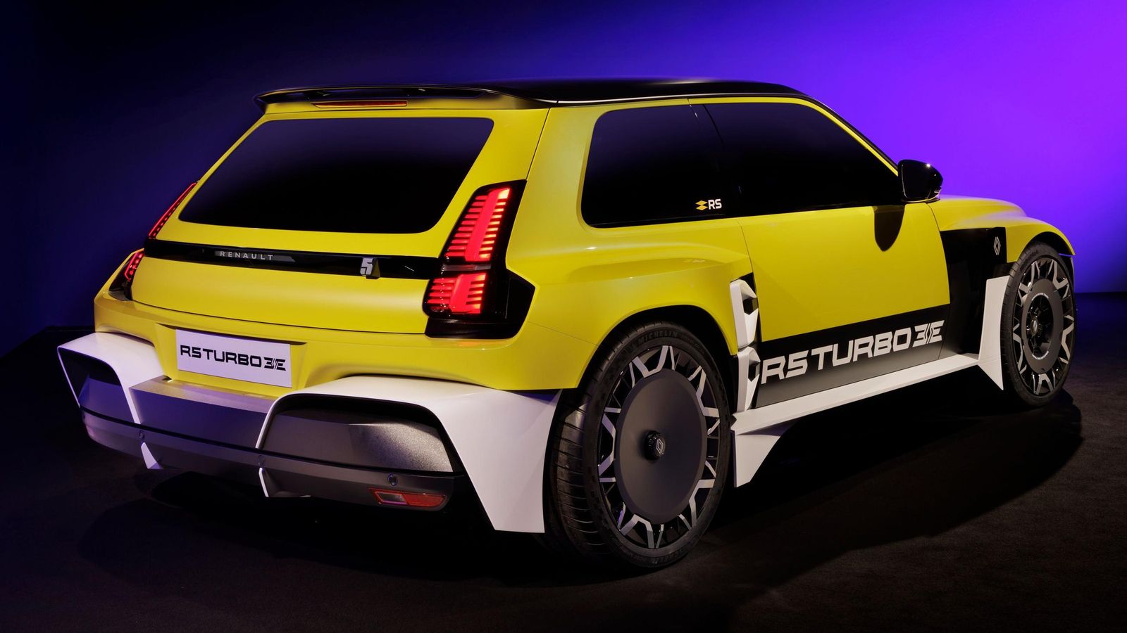 Entre las posibles decoraciones que tendrá este Renault 5 Turbo 3E está la que rememora al ganador del Tour de Corse de 1982.