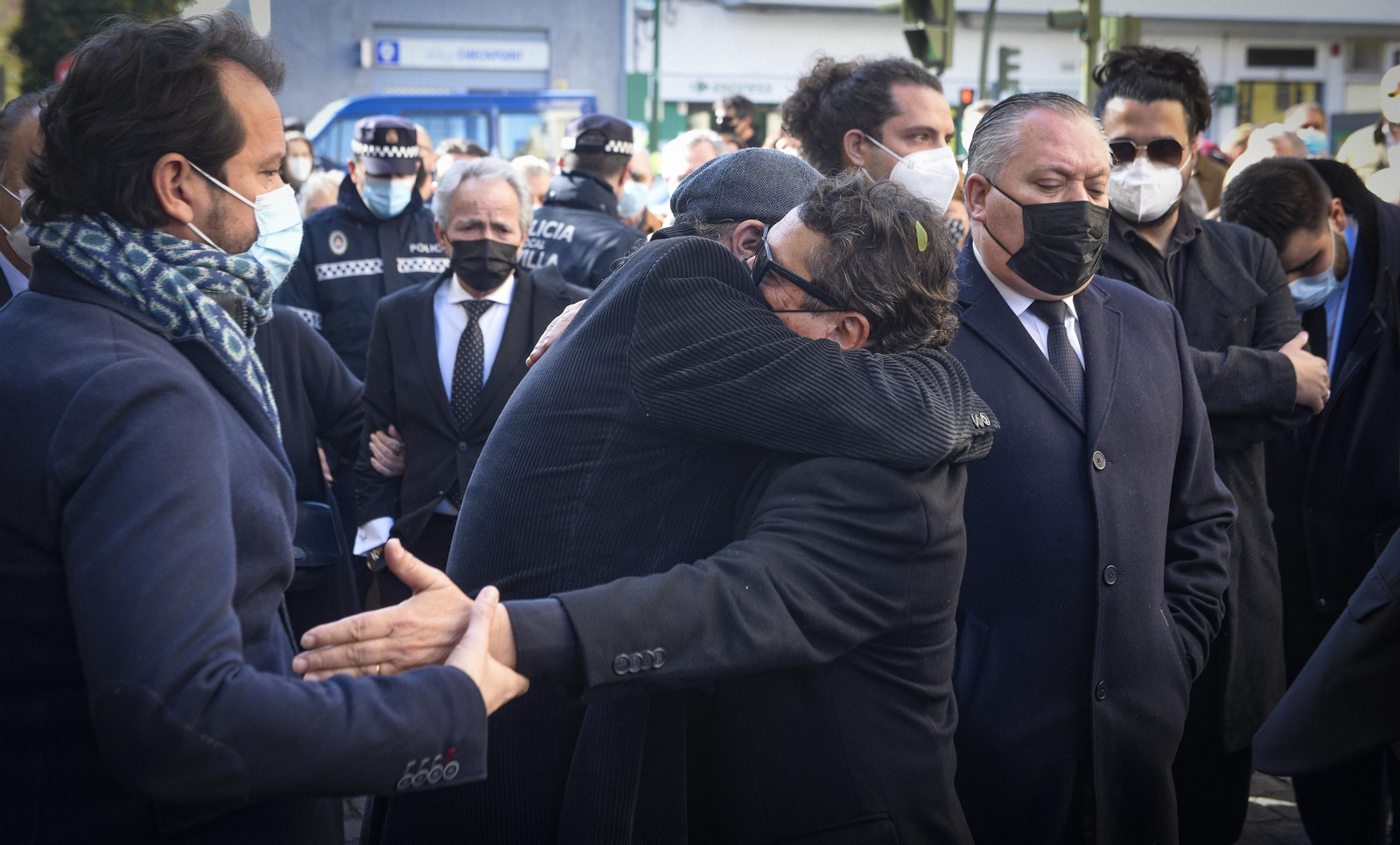 Las imágenes del adiós de Sevilla a Pascual González