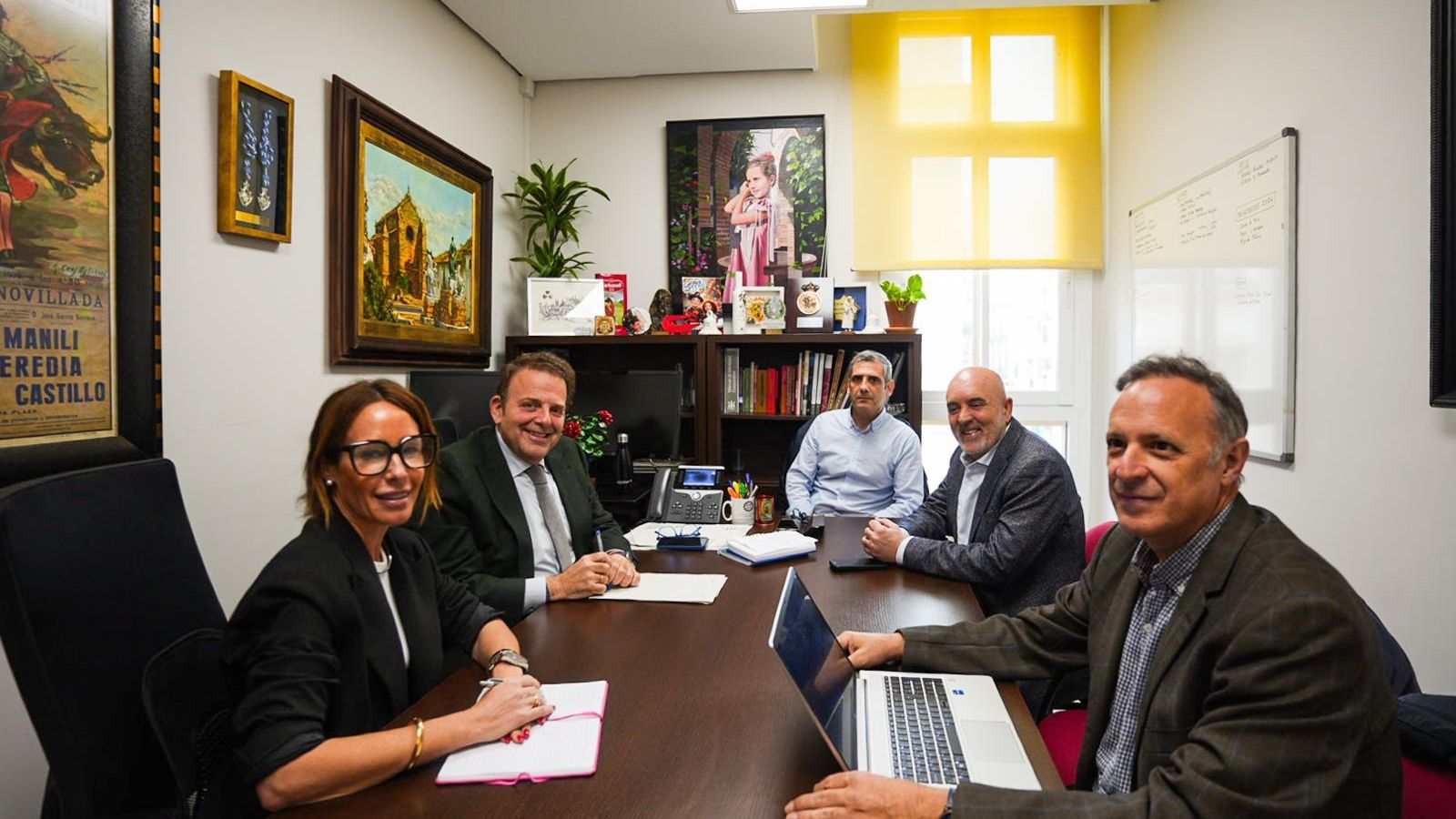 Reunión entre Comercio Córdoba y Turismo.