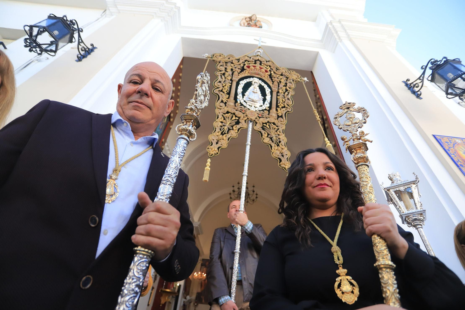 Imágenes de la llegada de la peregrinación de Emigrantes a Almonte acompañando a la Hermandad de San Juan del Puerto