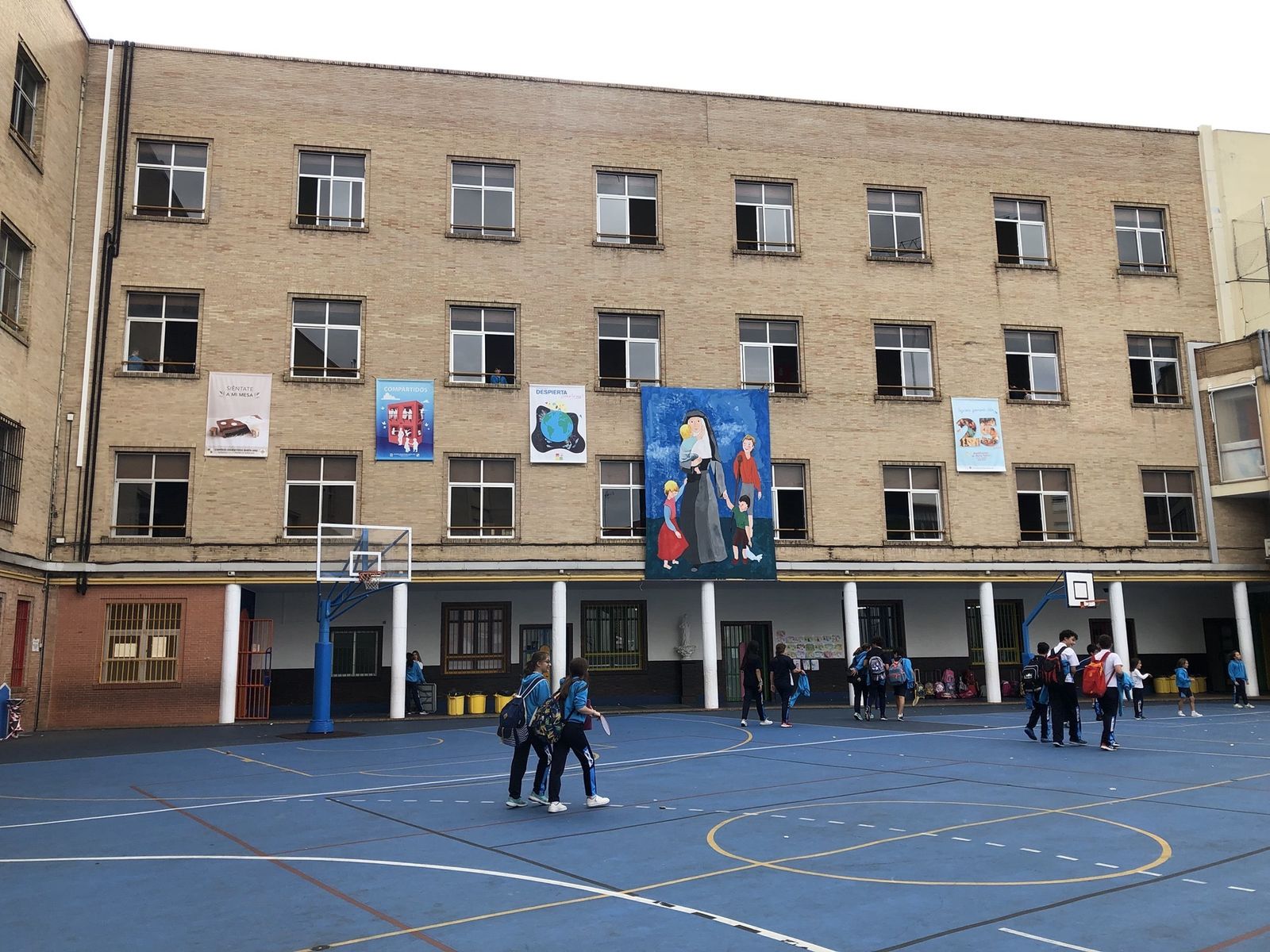 Patio del Colegio Santa Ana.