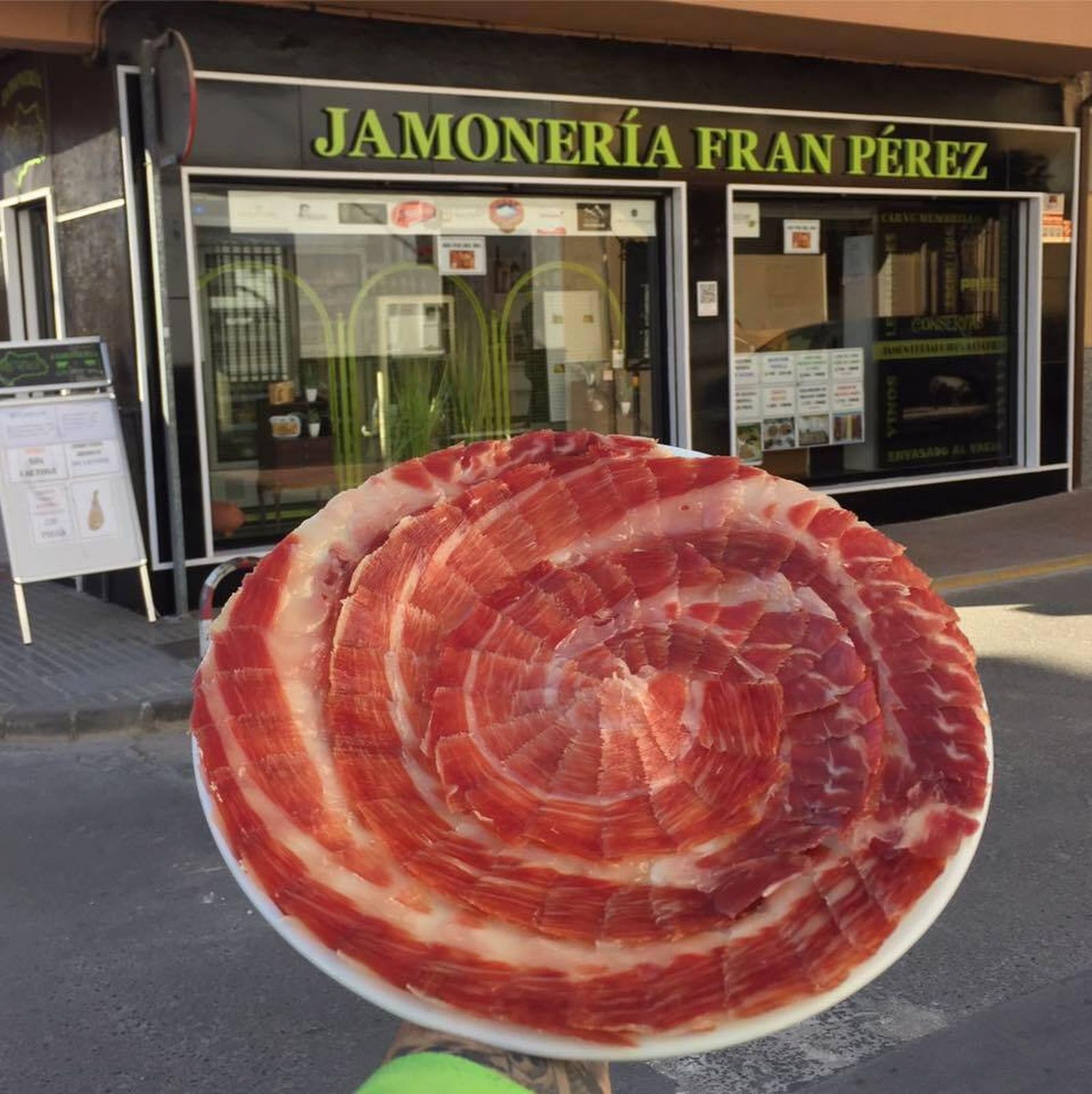 La Jamonería Fran Pérez de Puente Genil.