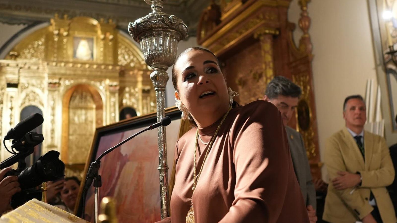 Isabel Díaz González, hermana mayor de la Matriz de Almonte Isabel Díaz González, hermana mayor de la Matriz de Almonte