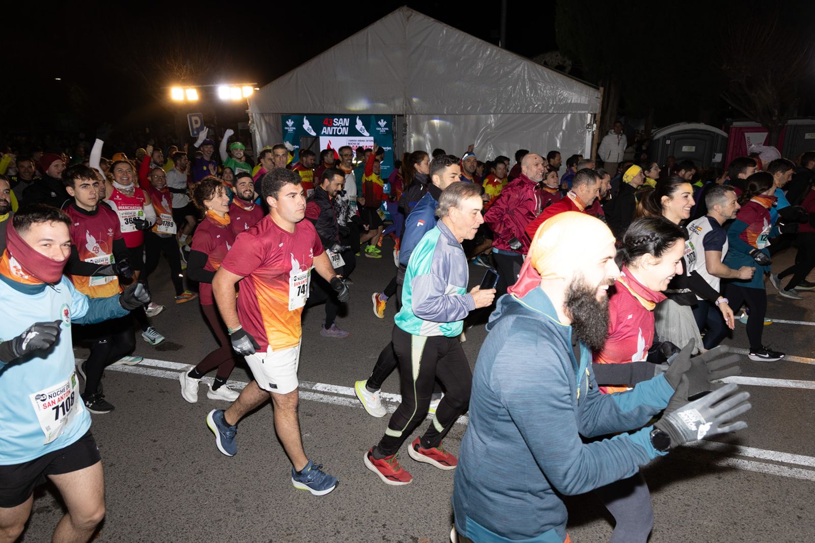 Encuéntrate en la salida de la Carrera de San Antón 2026, en imágenes (3)