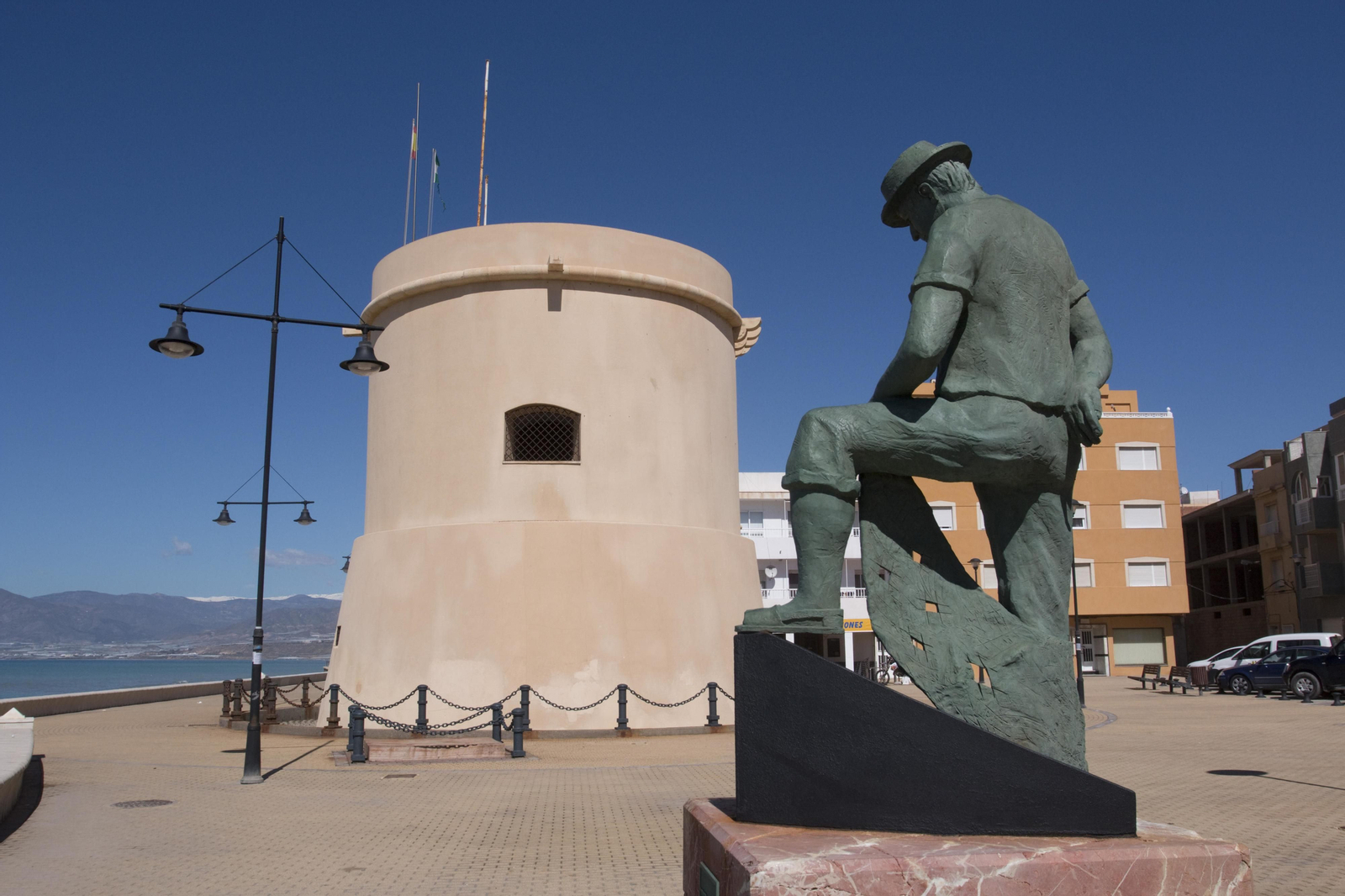 La Torre de Balerma es testigo de la actividad pesquera del núcleo ejidense.