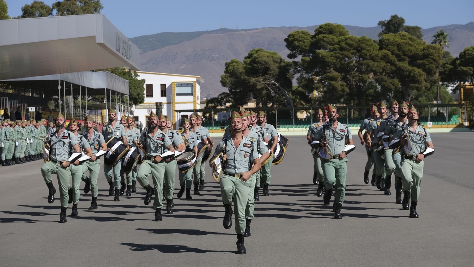 Imágenes de la visita de la Ministra de Defensa Margarita Robles a la Brigada Alfonso XIII de La Legión
