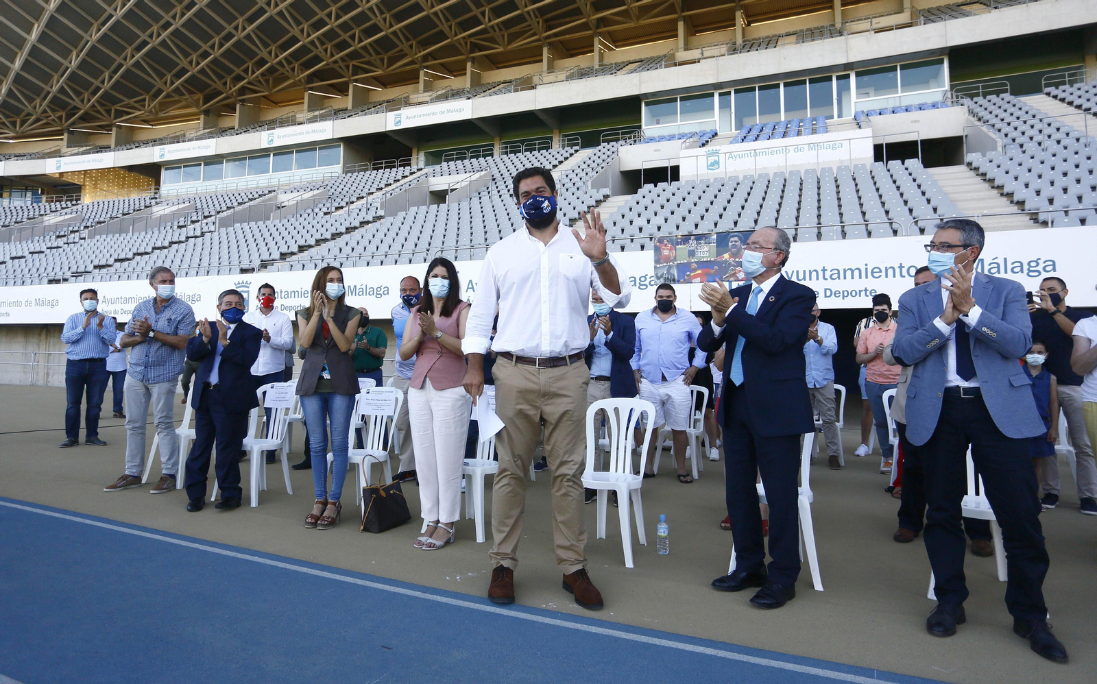 Fotos: El homenaje a Borja Vivas en el Ciudad de Málaga