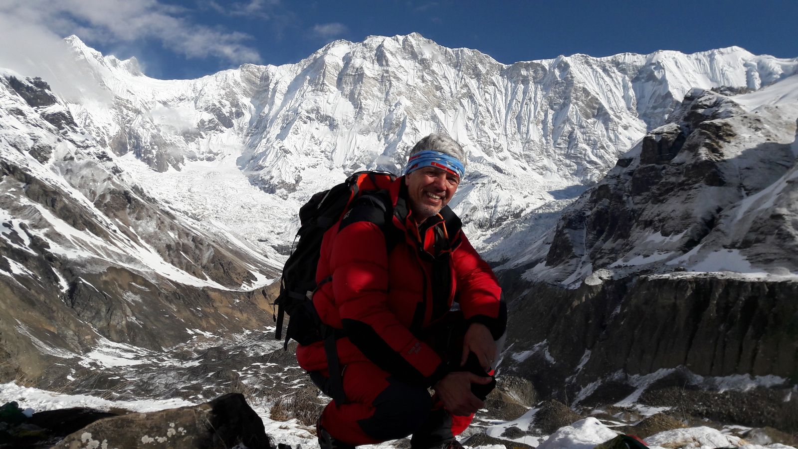 Yup en el Annapurna sur, con el 'ochomil' Annapurna central detrás.