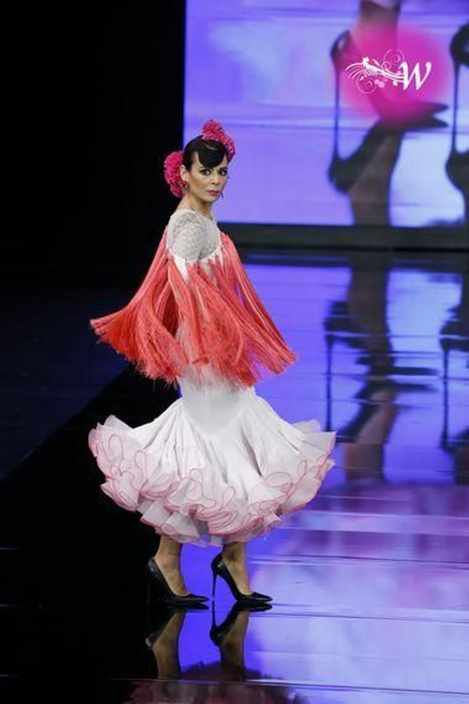 Verónica de la Vega presenta su colección de flamenca en SIMOF 2020, estas son las fotos