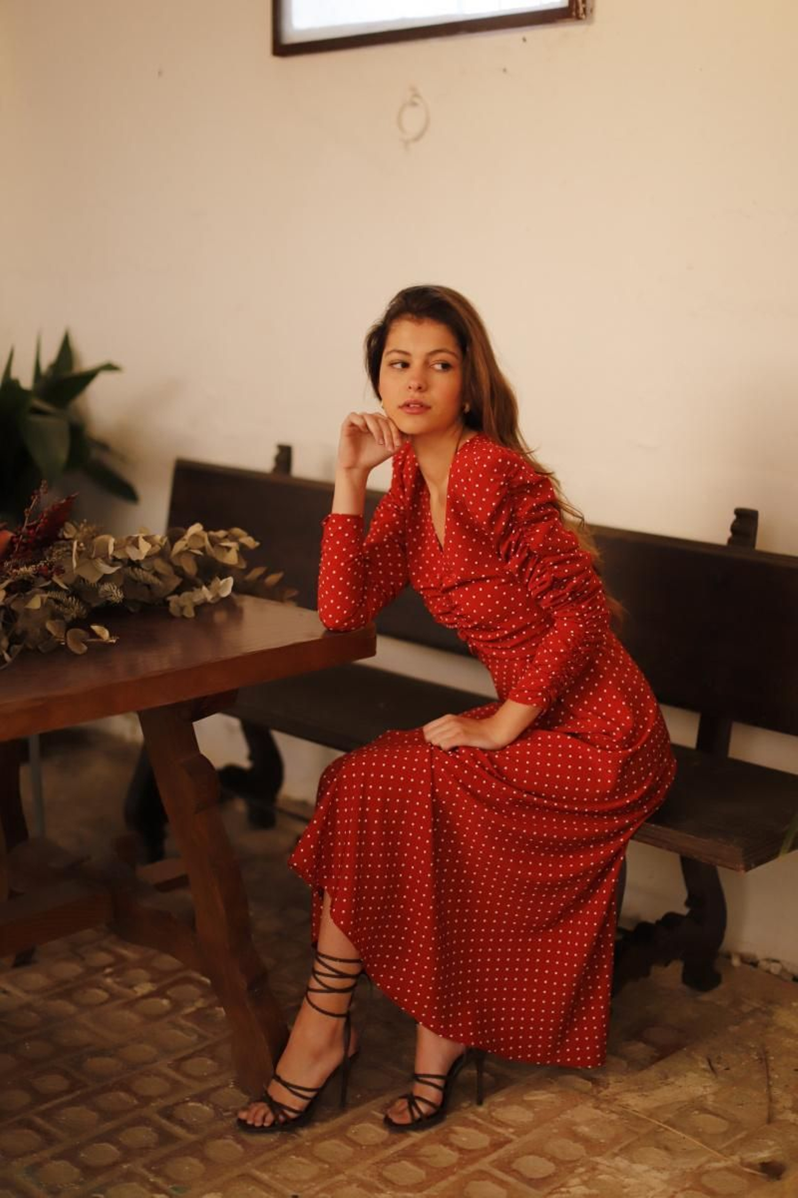 Vestido de invitada de Barey Collection.