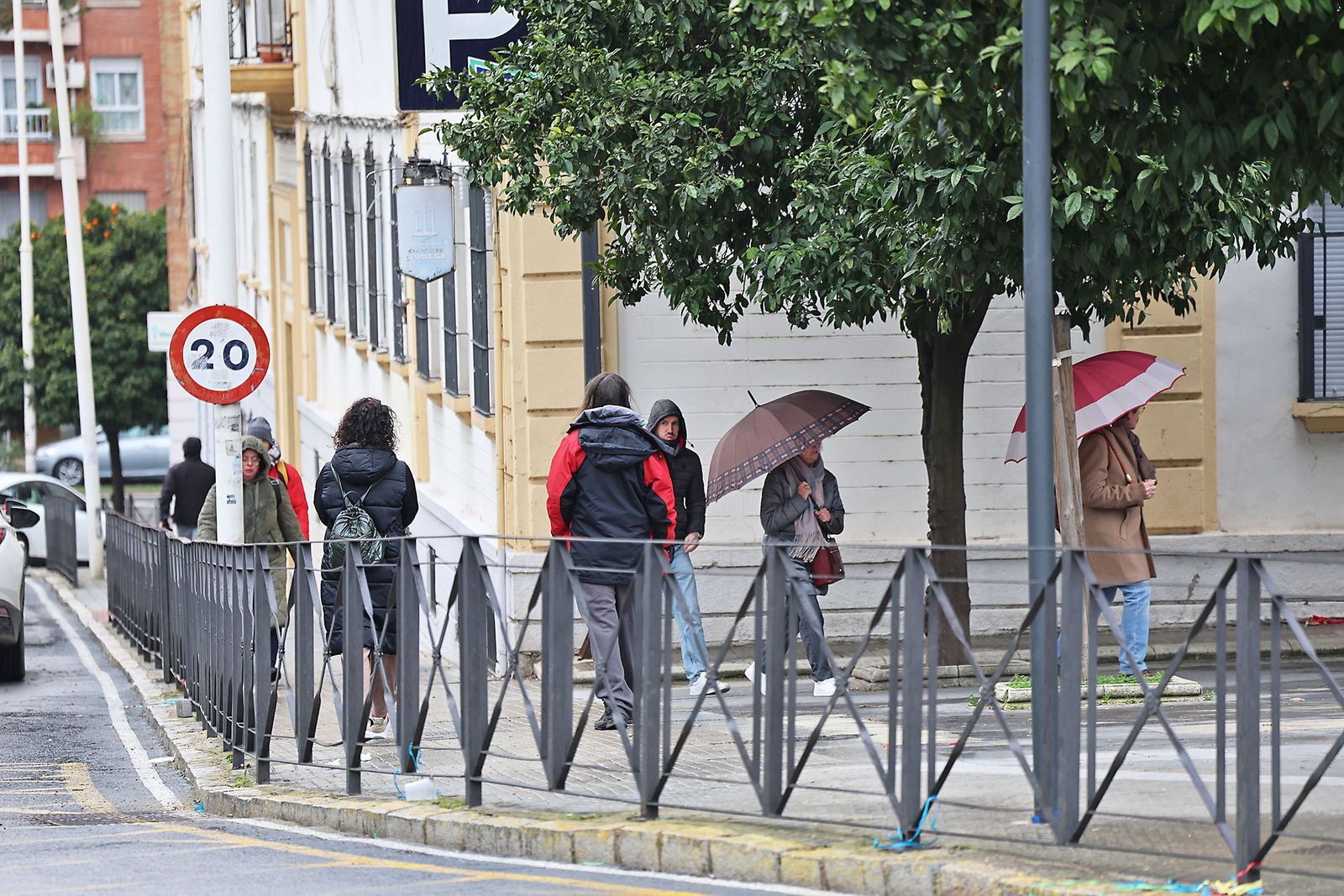 Lluvia y frío intenso en la mañana de miércoles