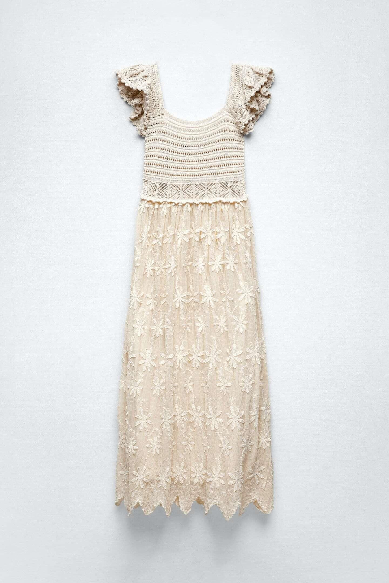 Vestido de punto combinado de Zara. Vestido de punto combinado de Zara.