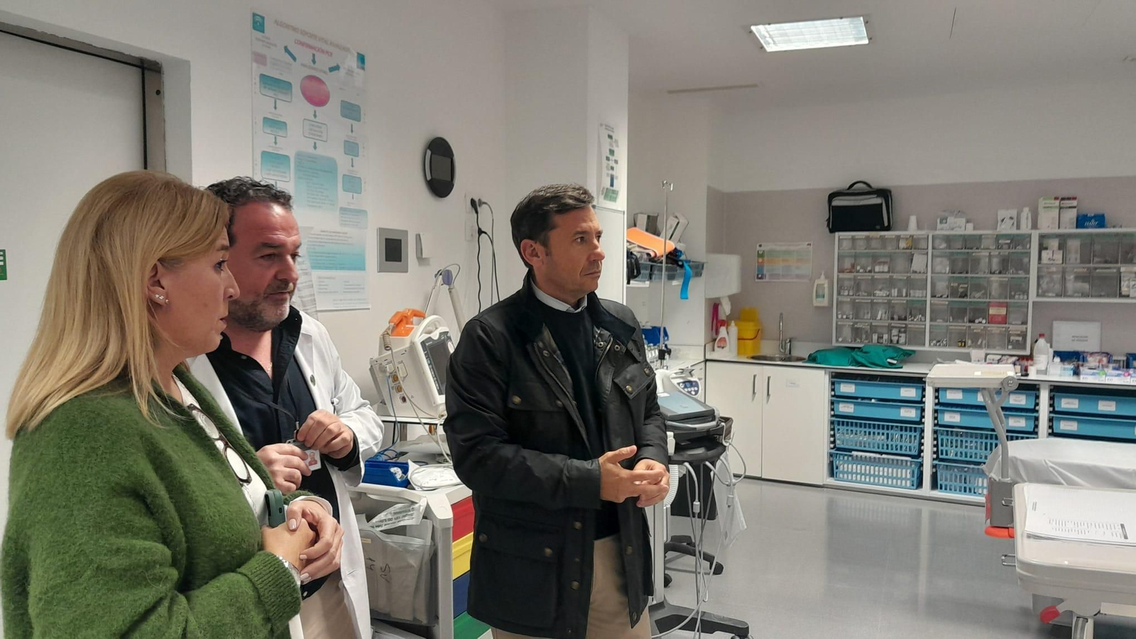 Francisco Javier Ros, Eva Pajares y Sergio Calderón visitan las nuevas instalaciones en el Hospital Universitario de La Línea. Francisco Javier Ros, Eva Pajares y Sergio Calderón visitan las nuevas instalaciones en el Hospital Universitario de La Línea.