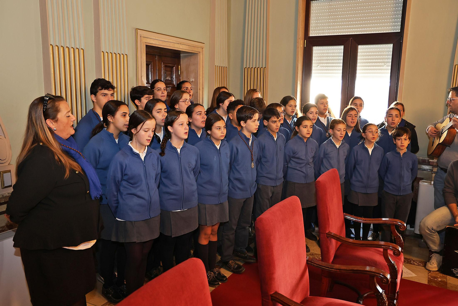 Sus Majestades Los Reyes Magos son coronados en el Ayuntamiento de Huelva