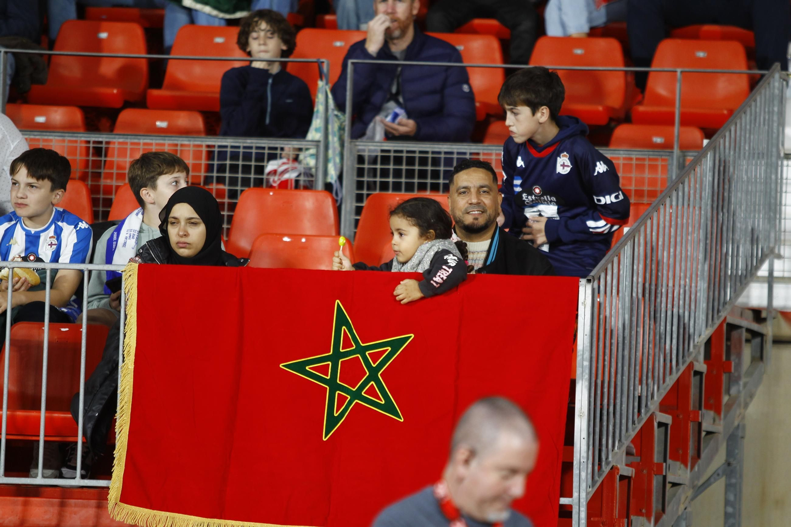 Búscate en las fotos de público del partido U.D. Almería-Deportivo de La Coruña