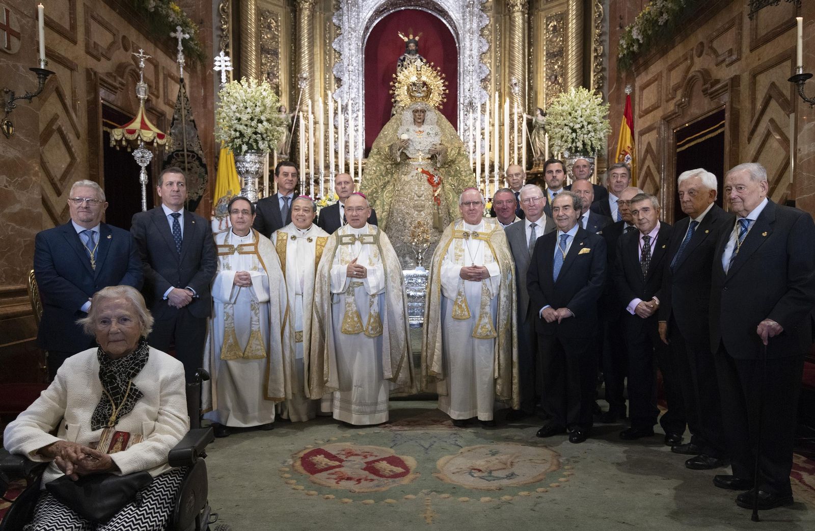 La entrega de la Rosa de Oro a la Virgen de la Macarena, todas las fotos