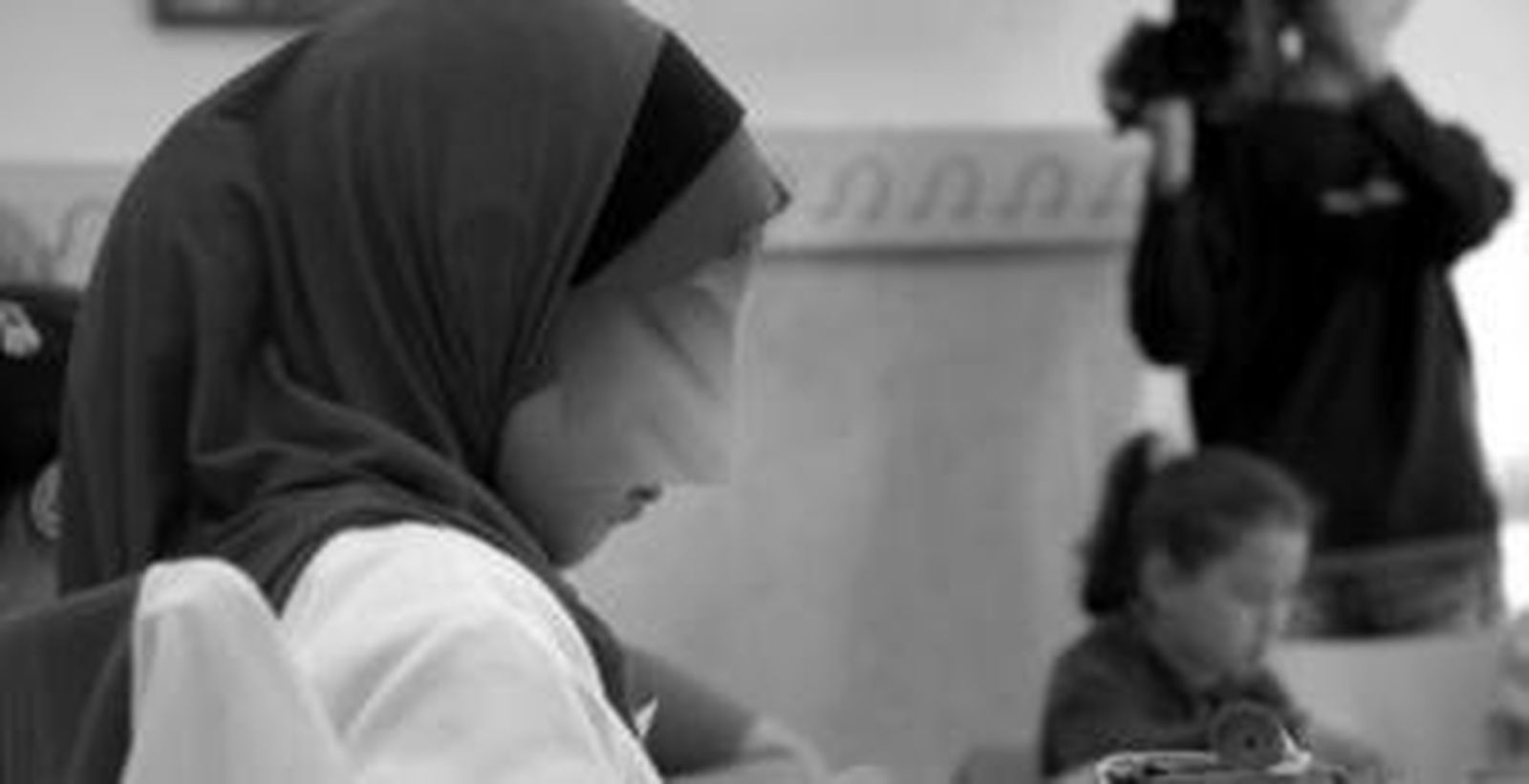 Una alumna con velo en un colegio de la ciudad.