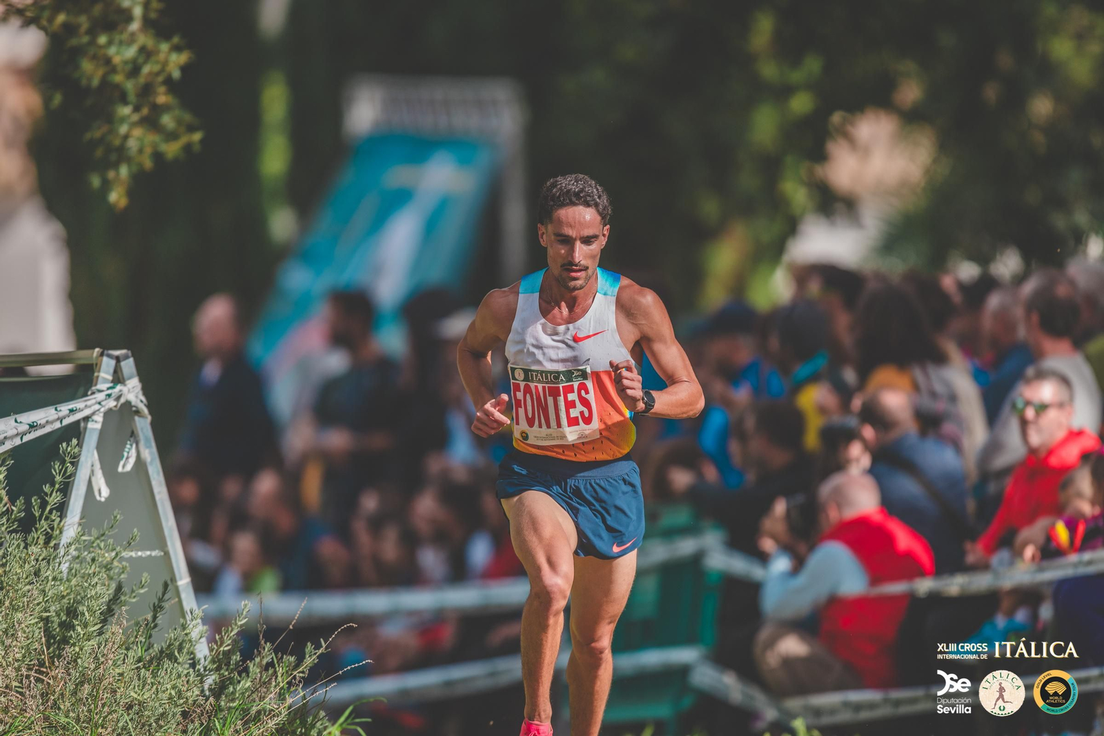 Búscate en las fotos del Cross de Itálica 2025 | 12