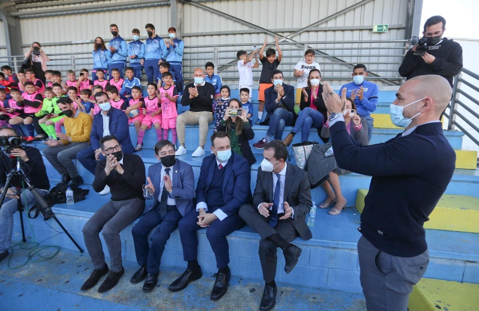 Las fotos de la charla de Luis Muñoz en el campo de La Virreina Las fotos de la charla de Luis Muñoz en el campo de La Virreina