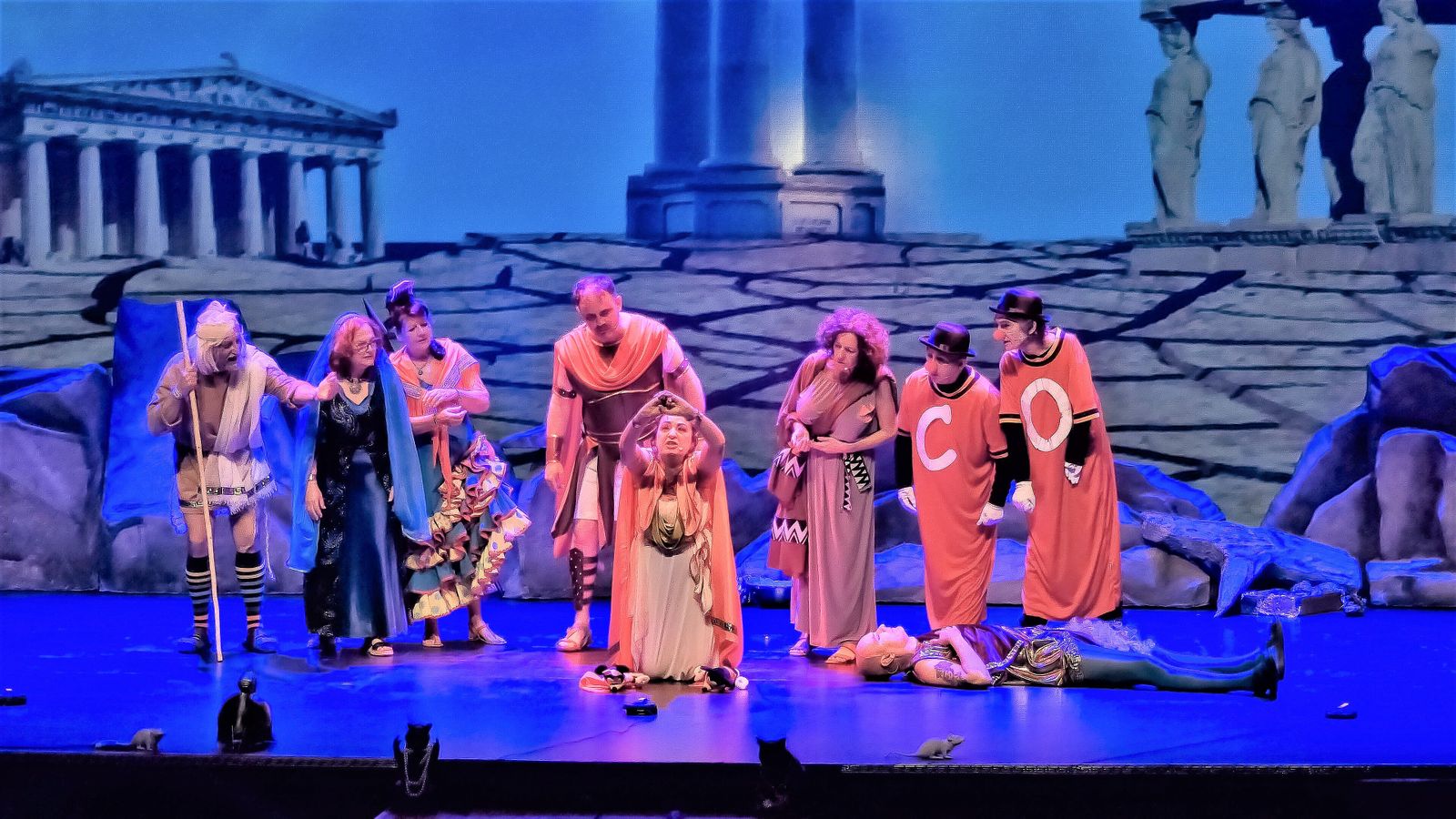 Representación de ‘Los Pelótidas’ en el Auditorio de Roquetas.