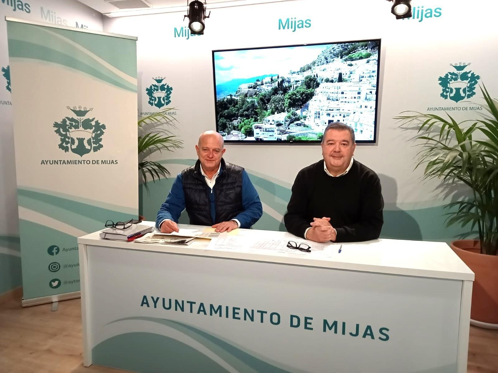 Los consejeros de Mijas Servicios Complementarios, Mario Bravo (D.) y Juan Carlos Cuevas.