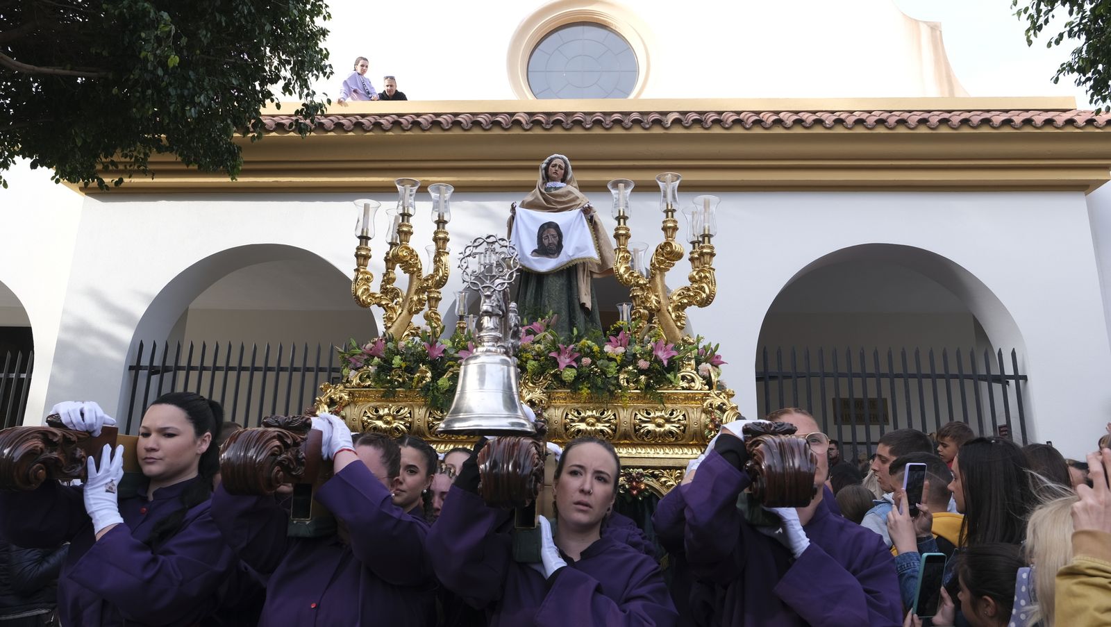 La procesión del Encuentro por las calles de Almería, en imágenes