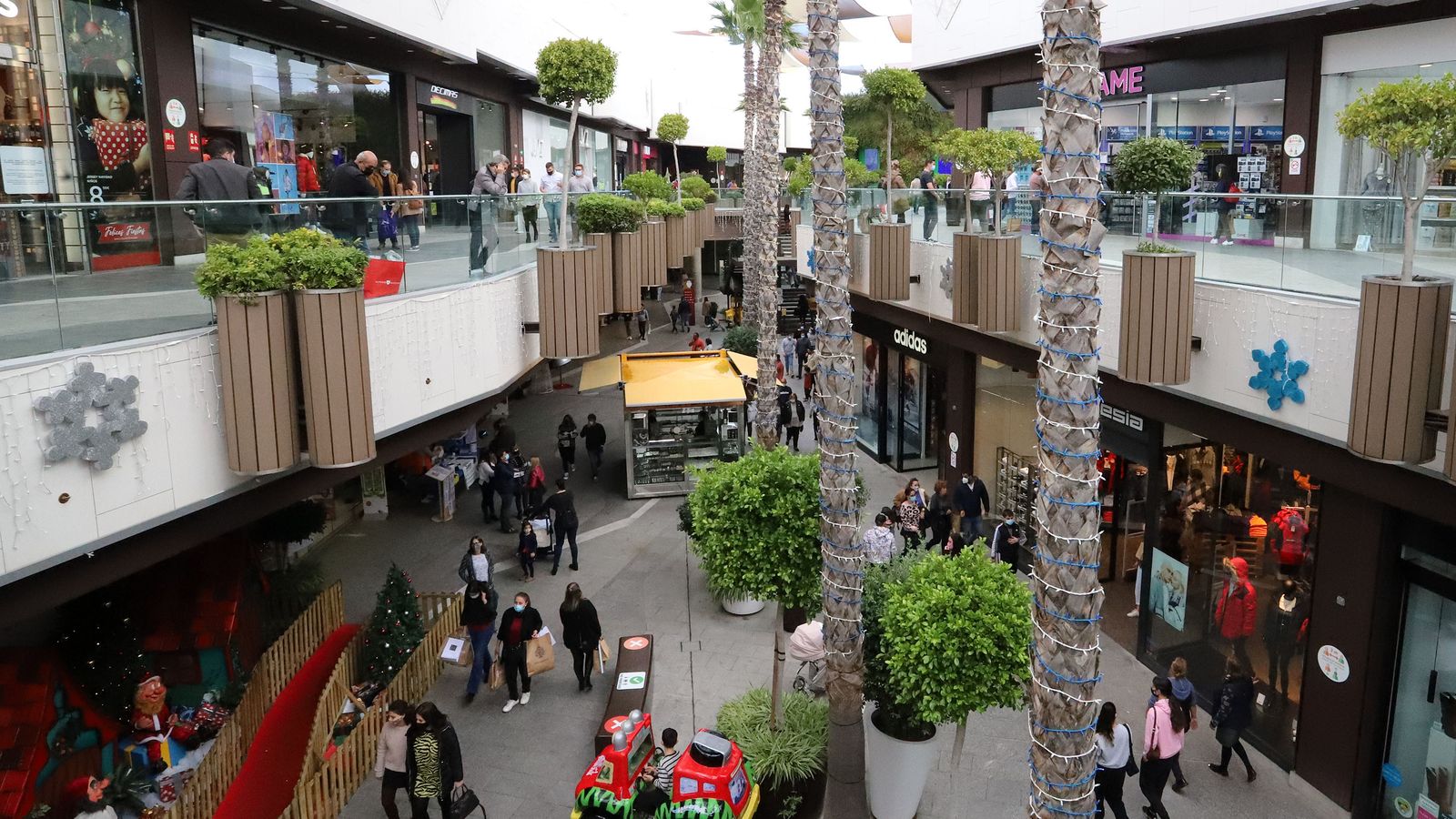 Animación en el centro comercial Holea.