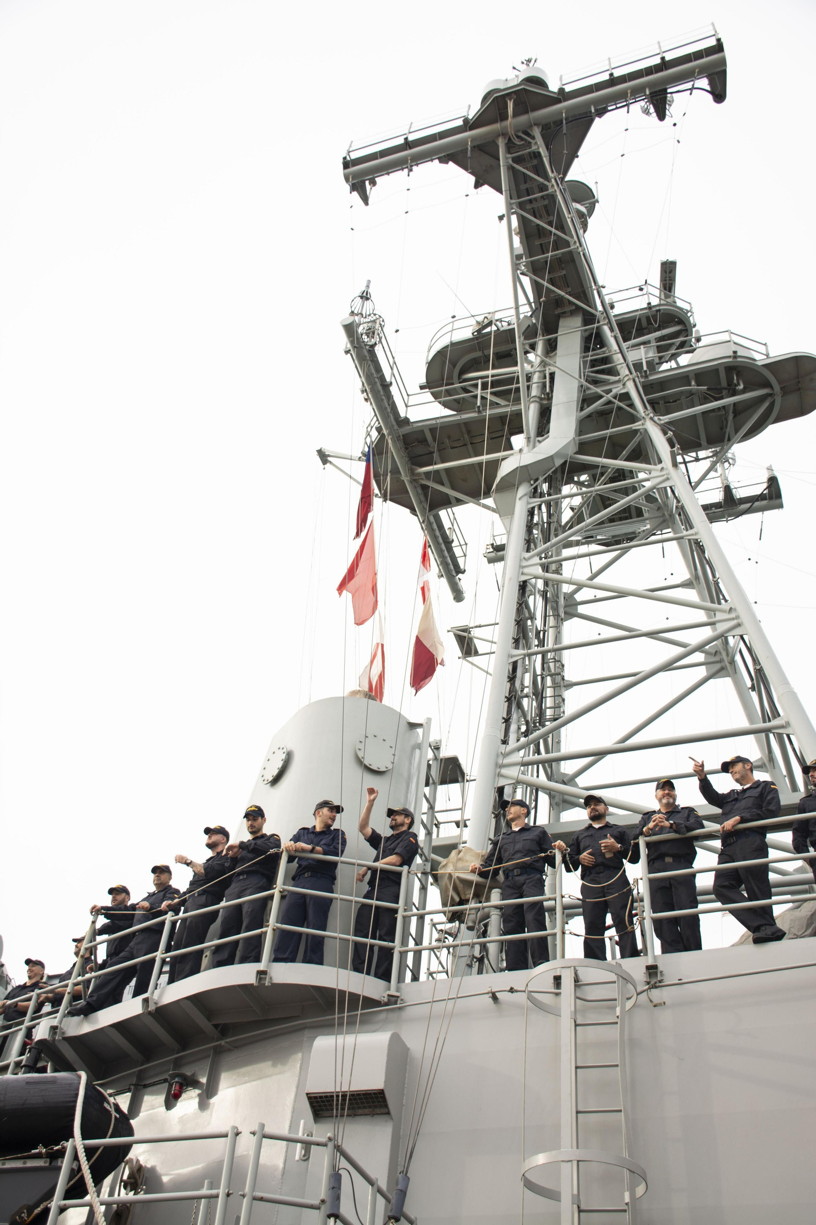 Armada: Así ha sido el recibimiento a la fragata 'Navarra' a la Base de Rota