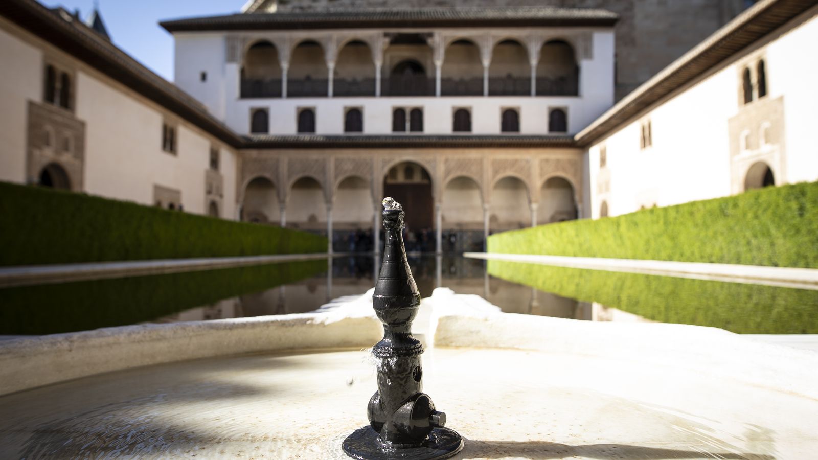 El nuevo surtidor colocado este jueves.