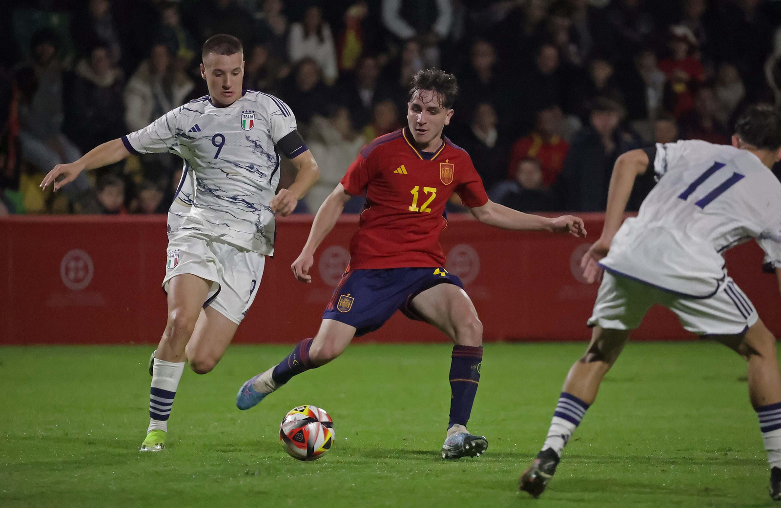 Las mejores fotos del España - Italia sub-17: Camarda, Oyono, Iago y Reyes en Los Barrios