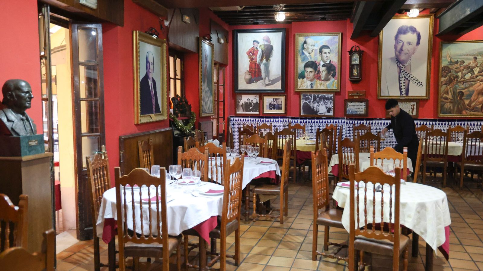 El salón principal de El Chinitas.