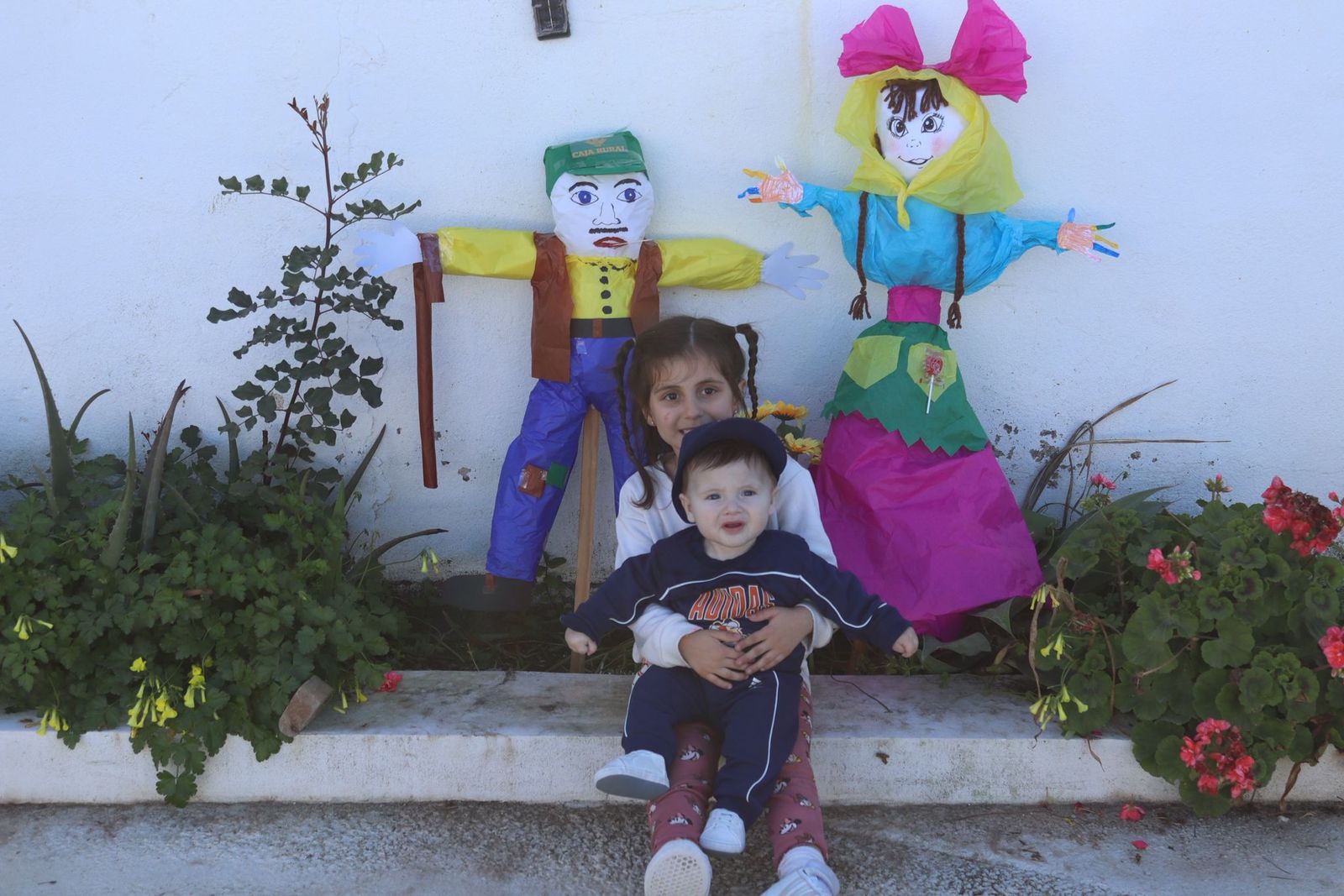 Los pequeños disfrutan de sus Viejas en Mojácar