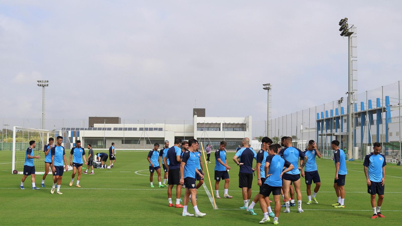 El Málaga CF prueba la Ciudad Deportiva de Arraijanal