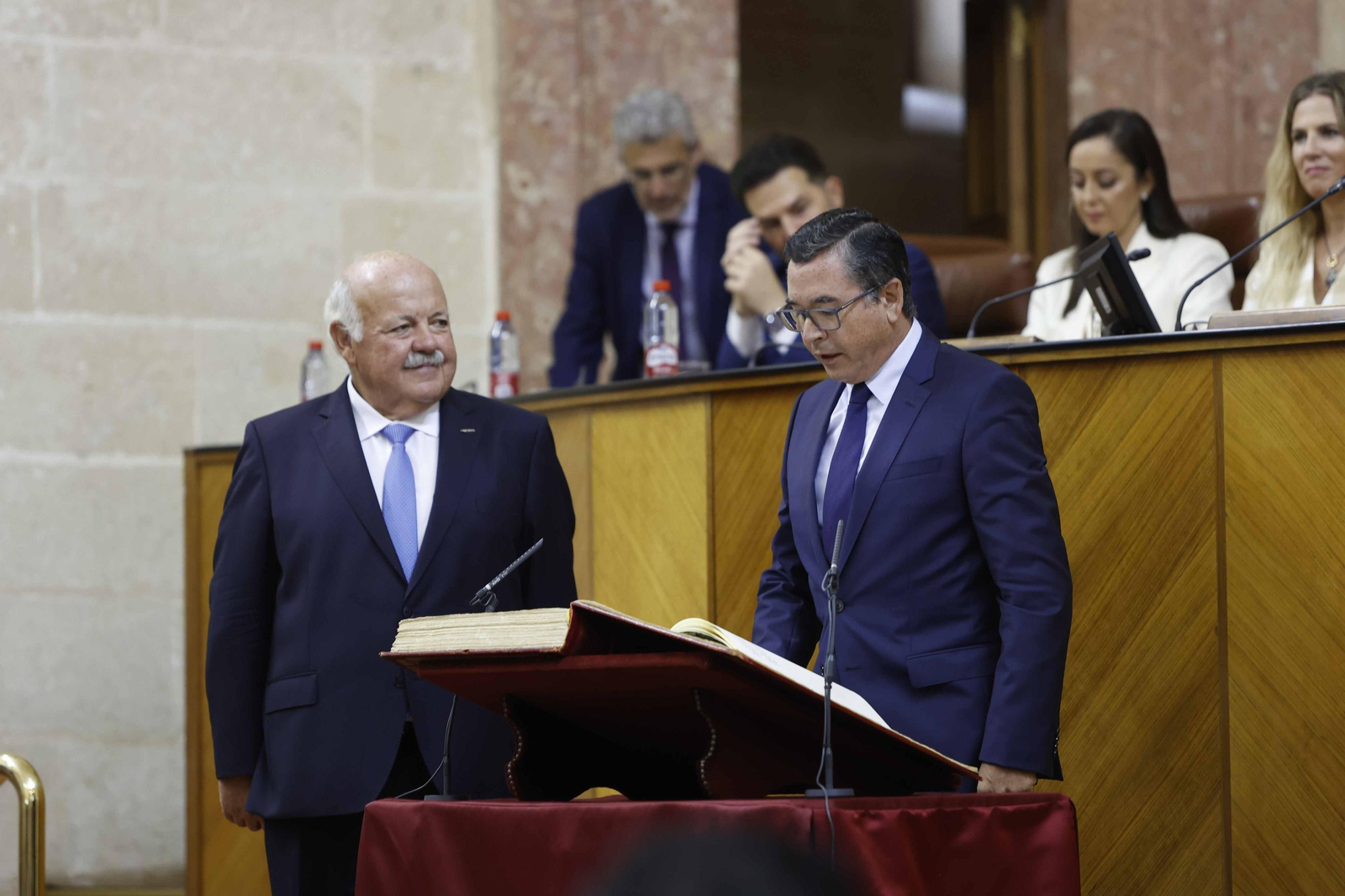 La constitución del Parlamento andaluz, todas las imágenes