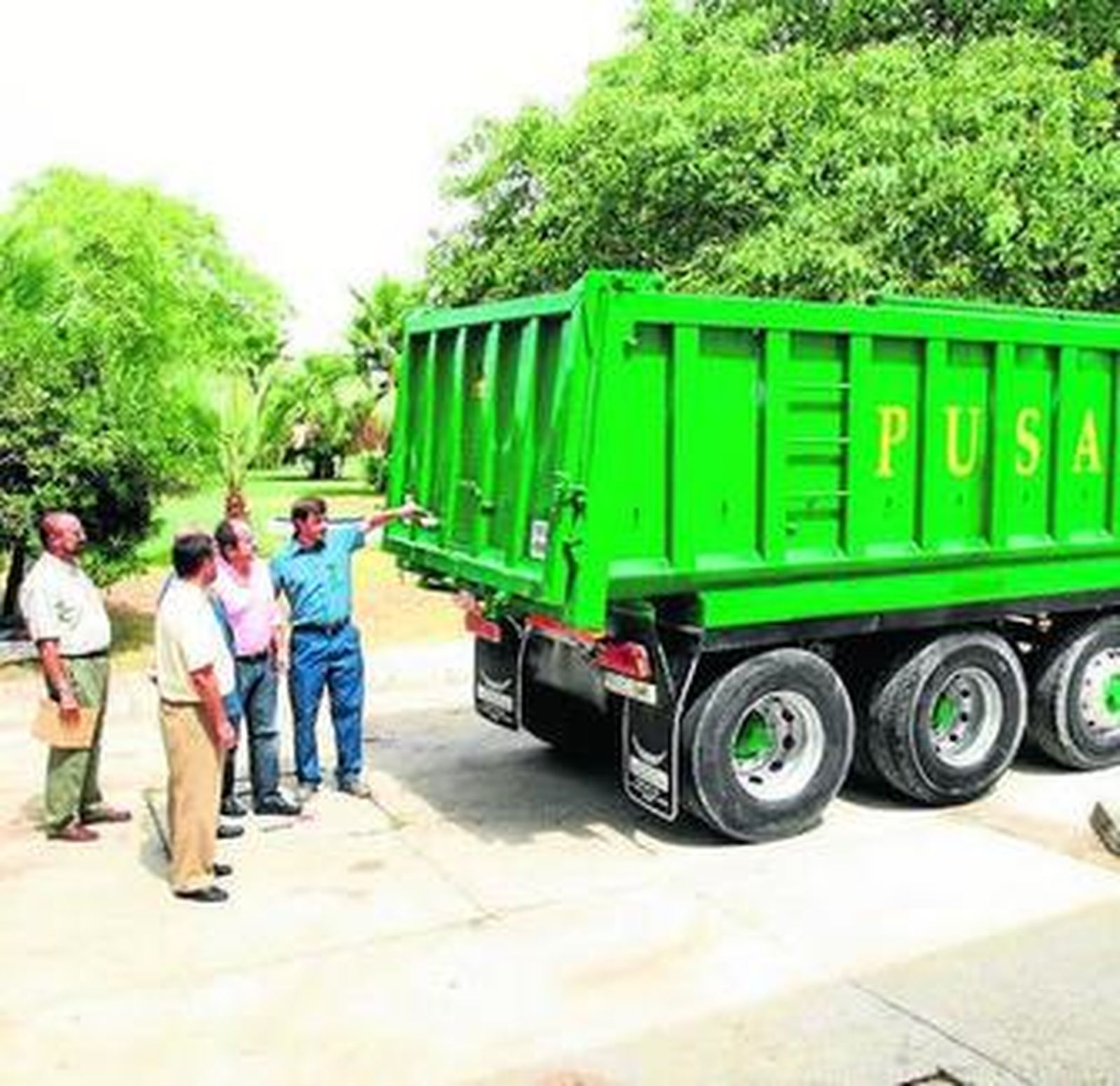 Un momento de la presentación del nuevo camión.