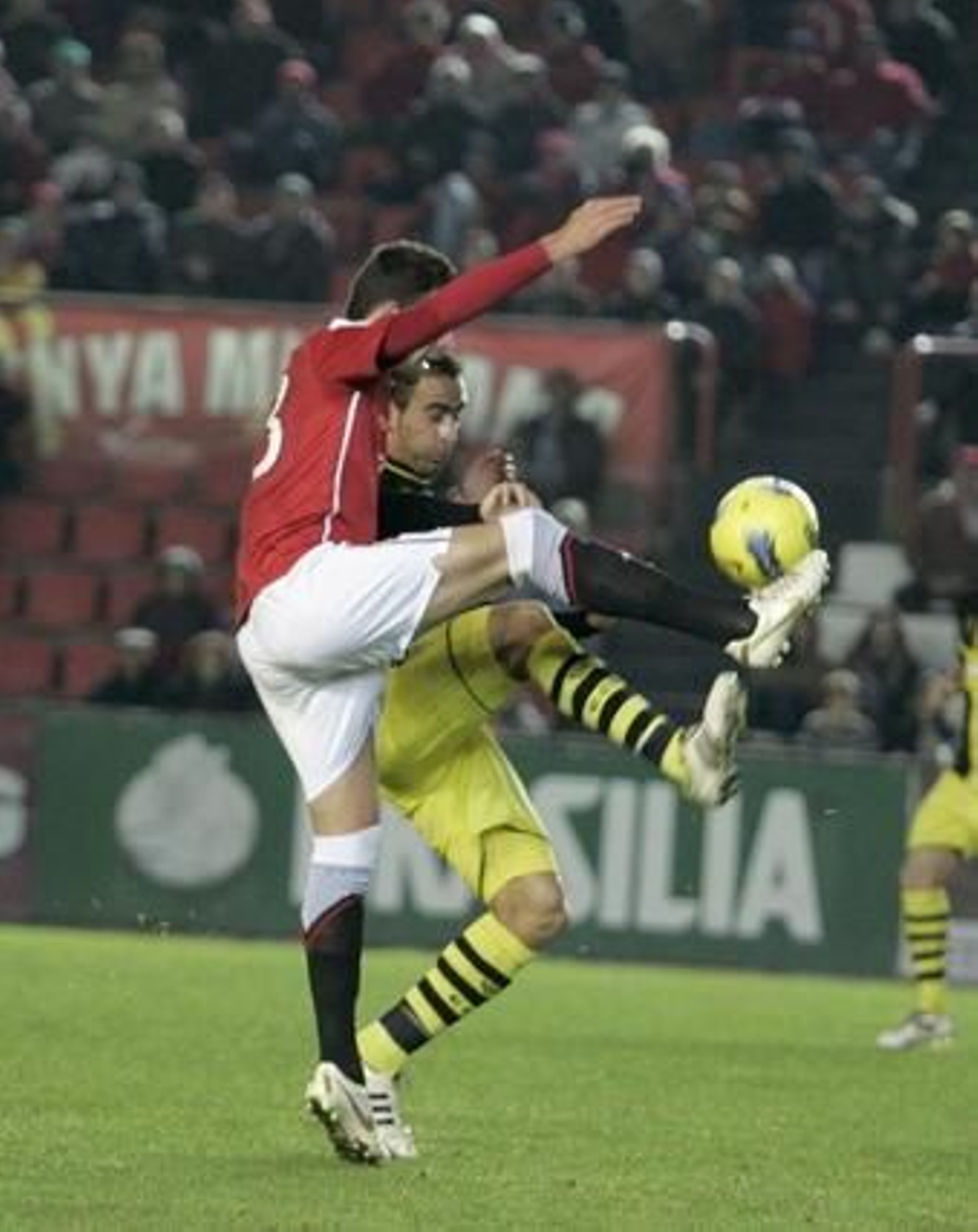 El Córdoba empata ante Tarragona pese a acabar con uno menos (0-0). / LOF