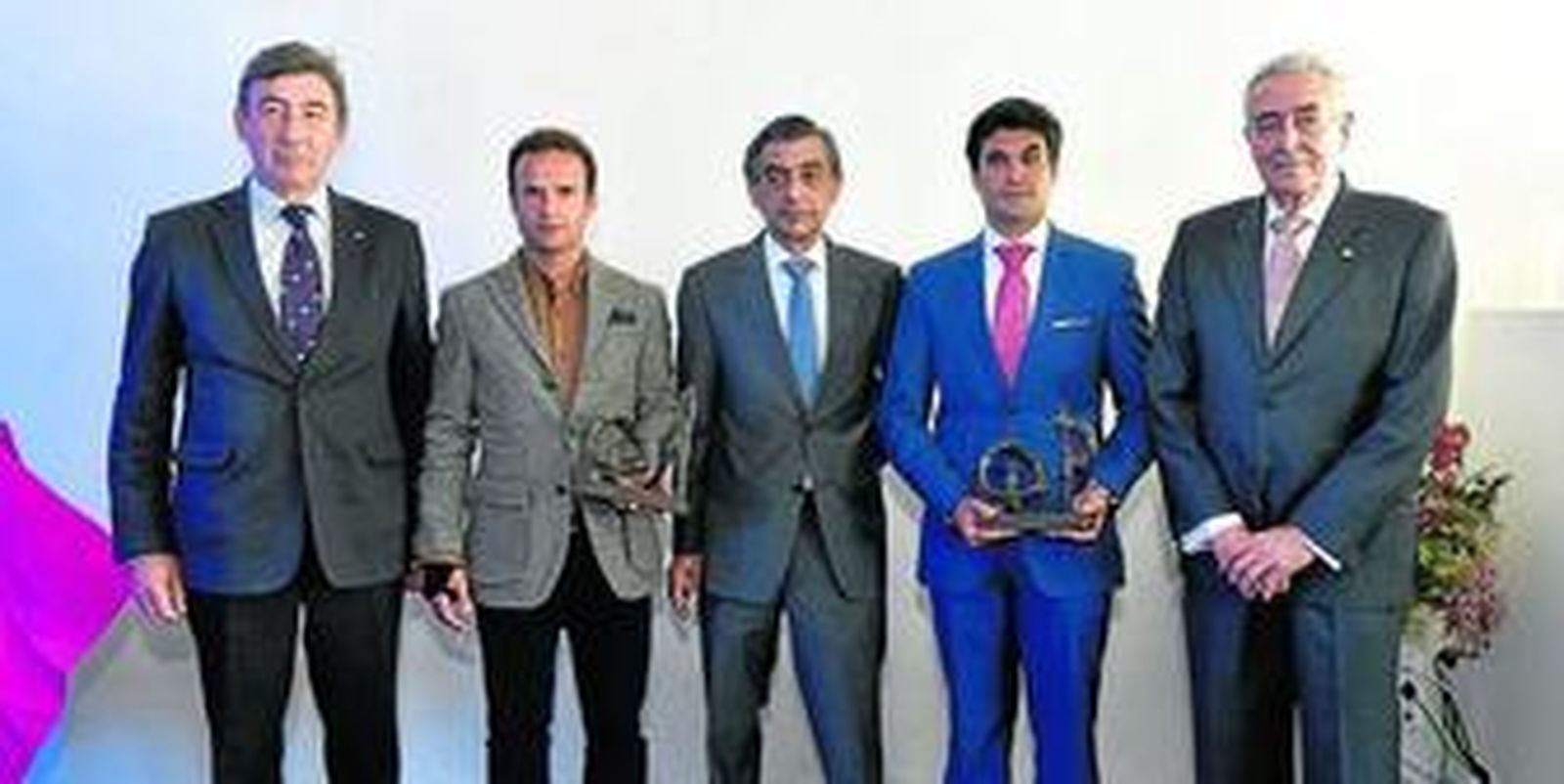 Santiago de León y Domecq, Antonio Ferrera, Octavio Mulet, José María Amores y Ramón Vila, en el acto.