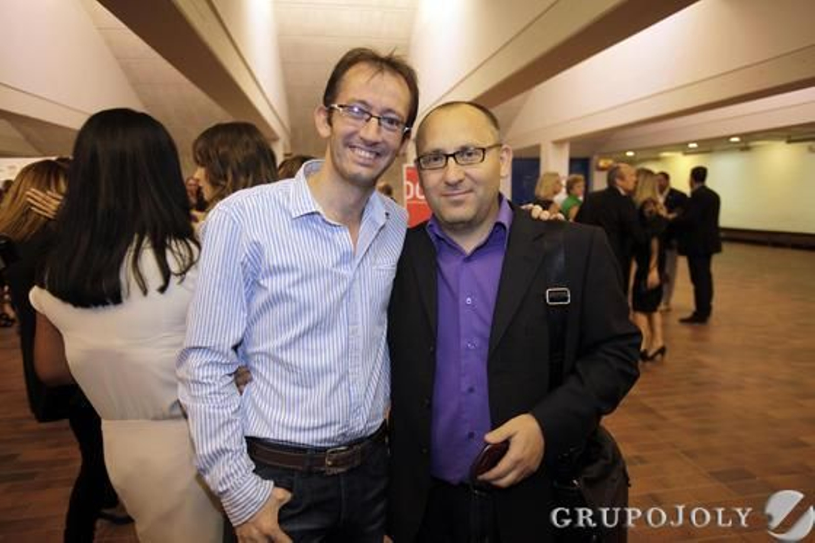 El corresponsal de Granada Hoy Juanjo Romero junto con el periodista de Cadena Ser, Rafa Troyano.

Foto: Pepe Villoslada-Lucia Rivas