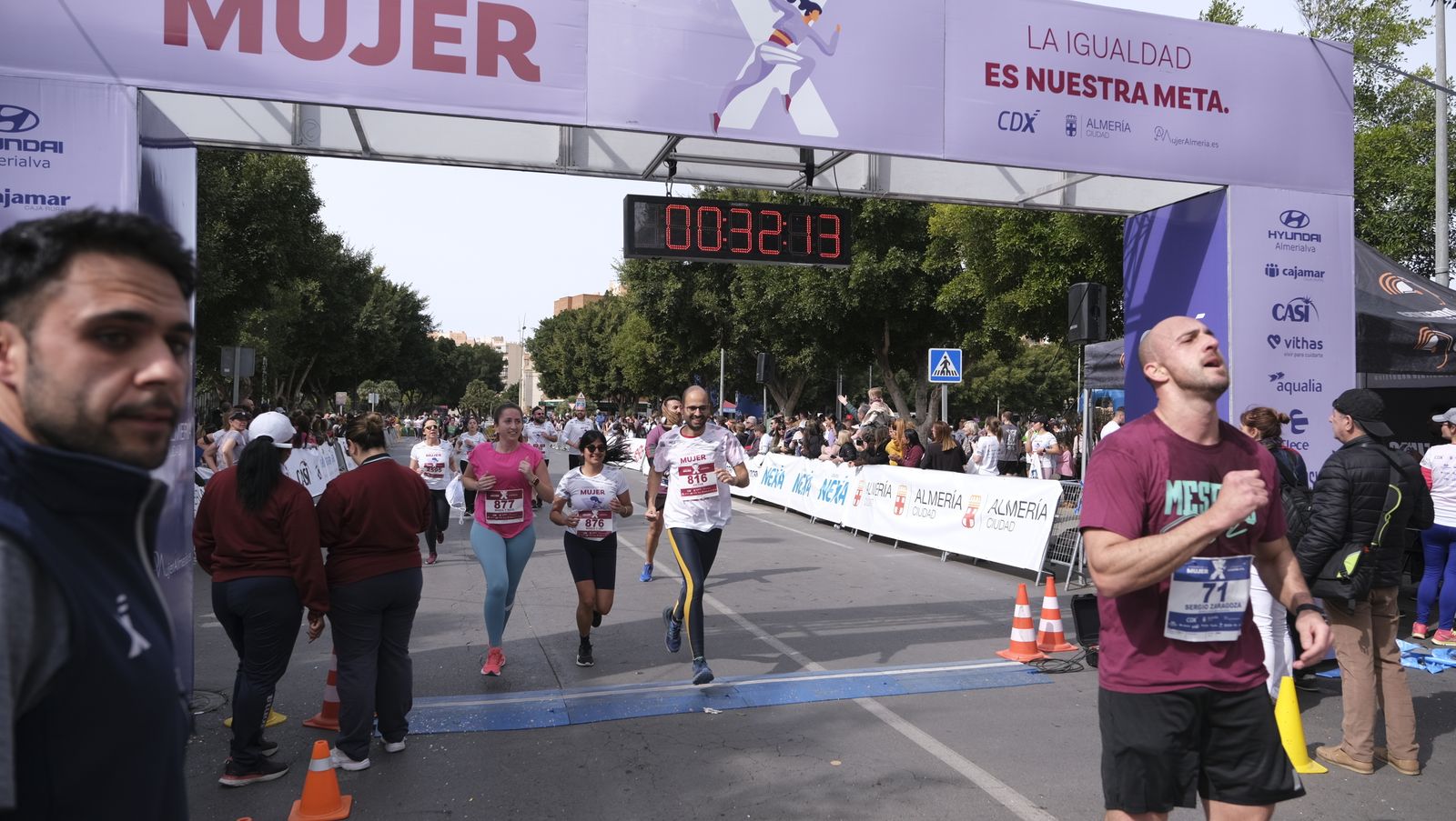 Imágenes de la Carrera de la Mujer 2023 en Almería
