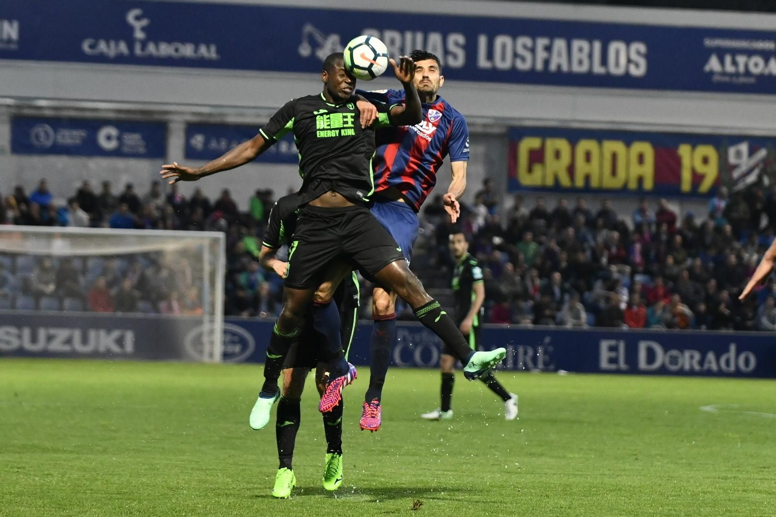 El Huesca-Granada CF, en imágenes