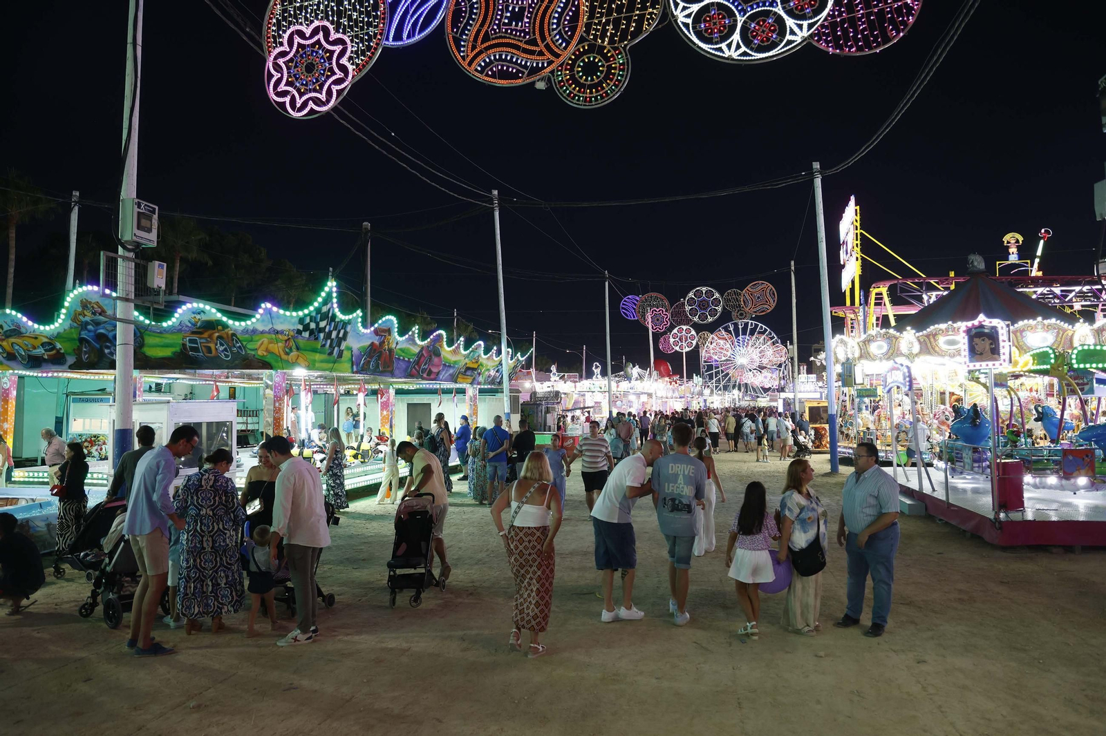 Búscate en las fotos del jueves de la Feria de La Línea