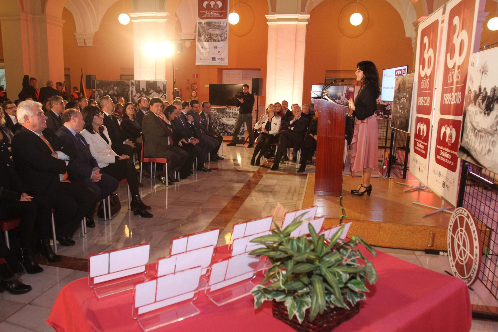 Imágenes de la entrega de premios de la asociación de antiguos alumnos 3 de Marzo en La Merced