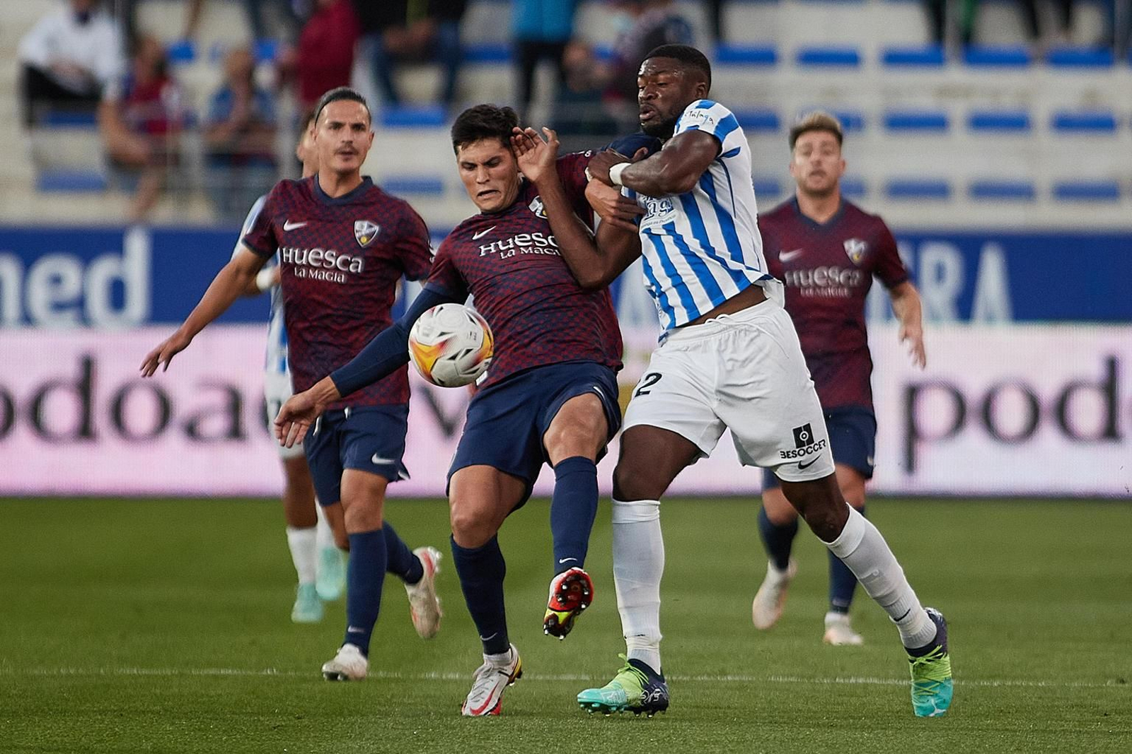 El Huesca-Málaga CF, en fotos