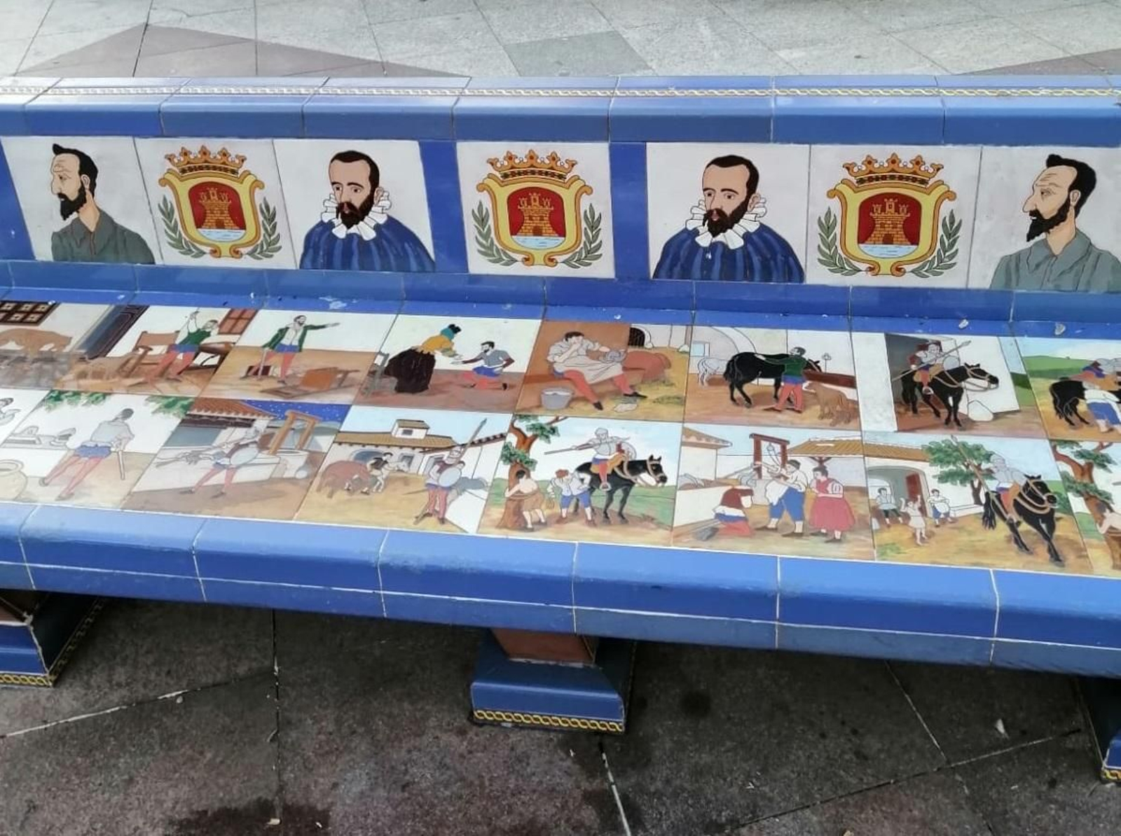 La Plaza Alta, ¿será por coronas?