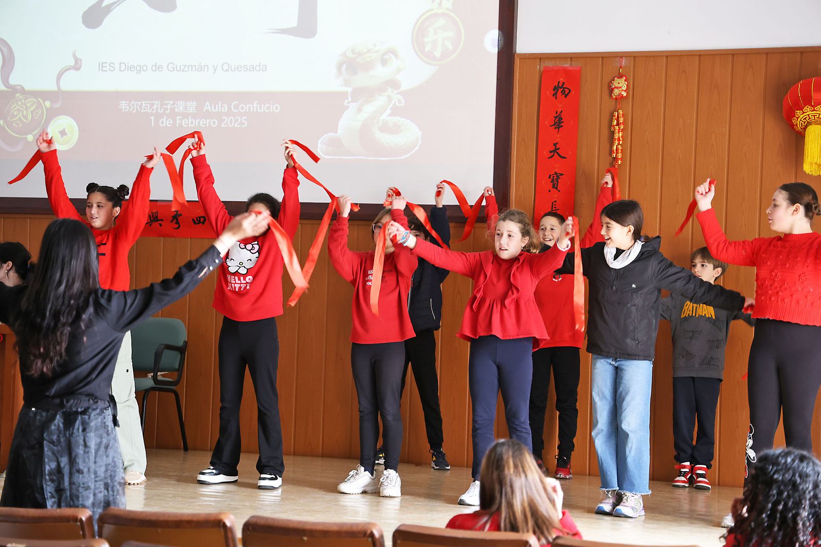 Imágenes de la celebración del Año Nuevo Chino de los alumnos del IES Diego de Guzmán y Quesada (el antiguo Femenino)