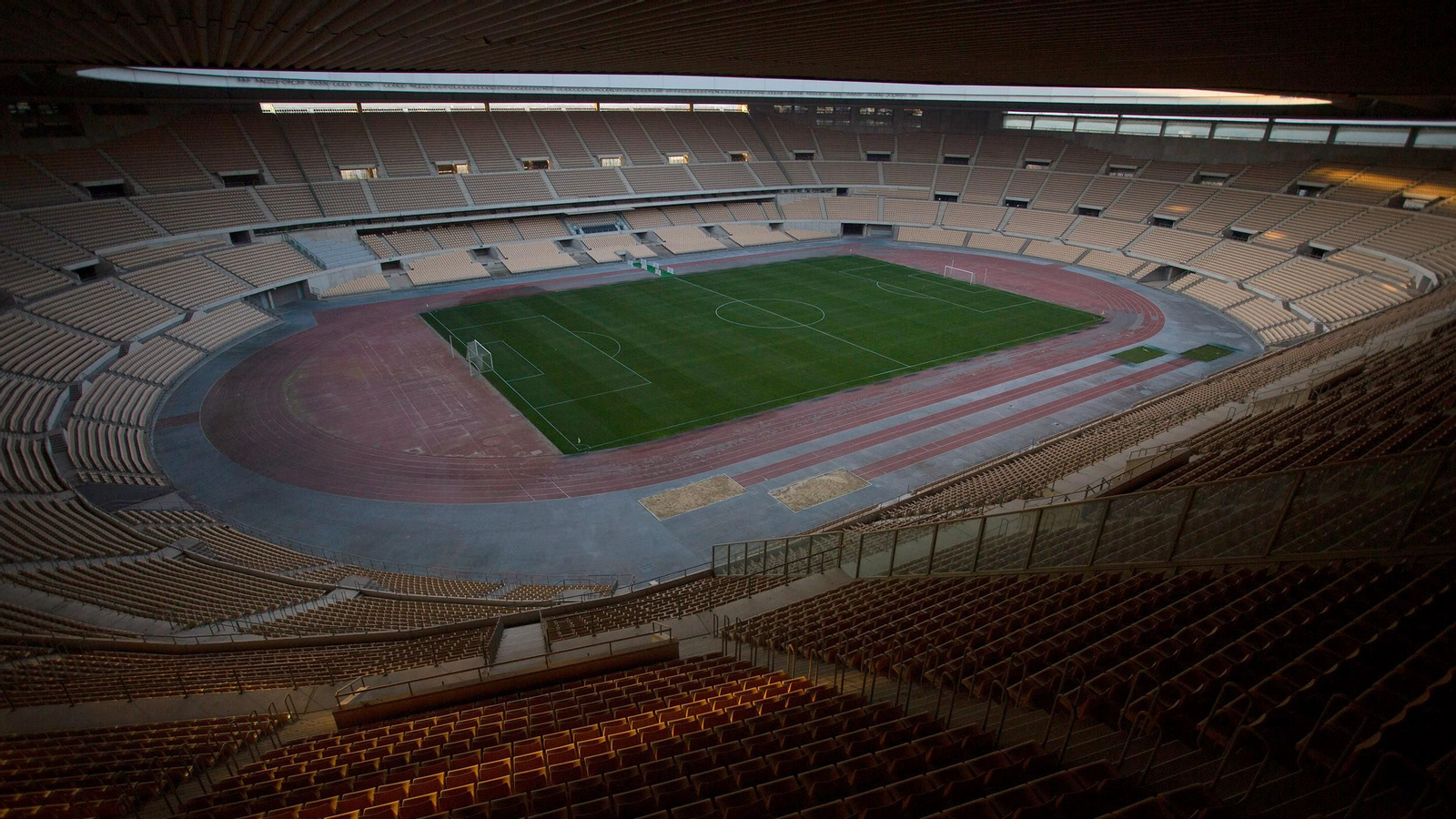 Vista desde las gradas del Estadio de la Cartuja.